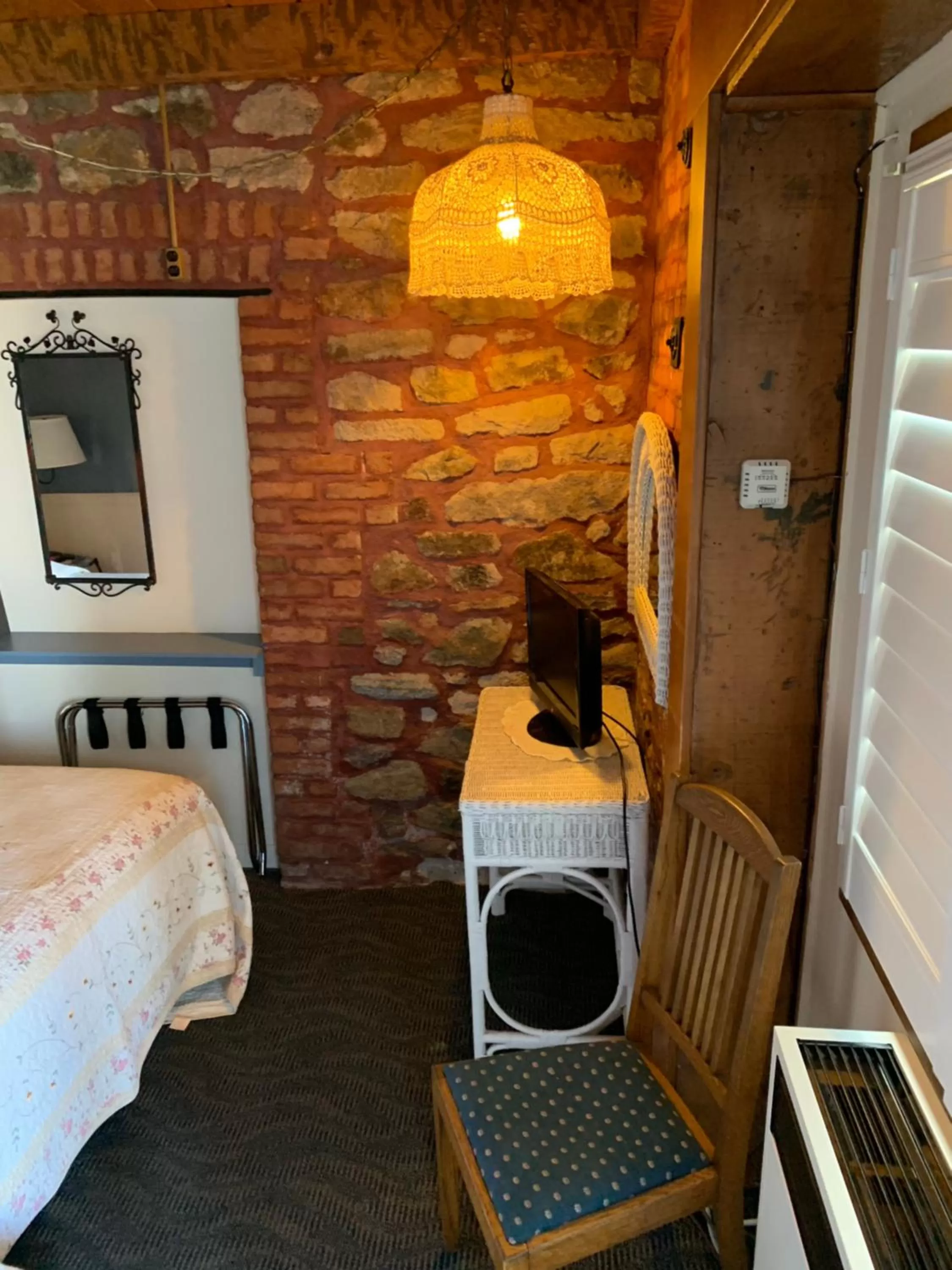 Bedroom, Bed in Sugarloaf Mountain Motel