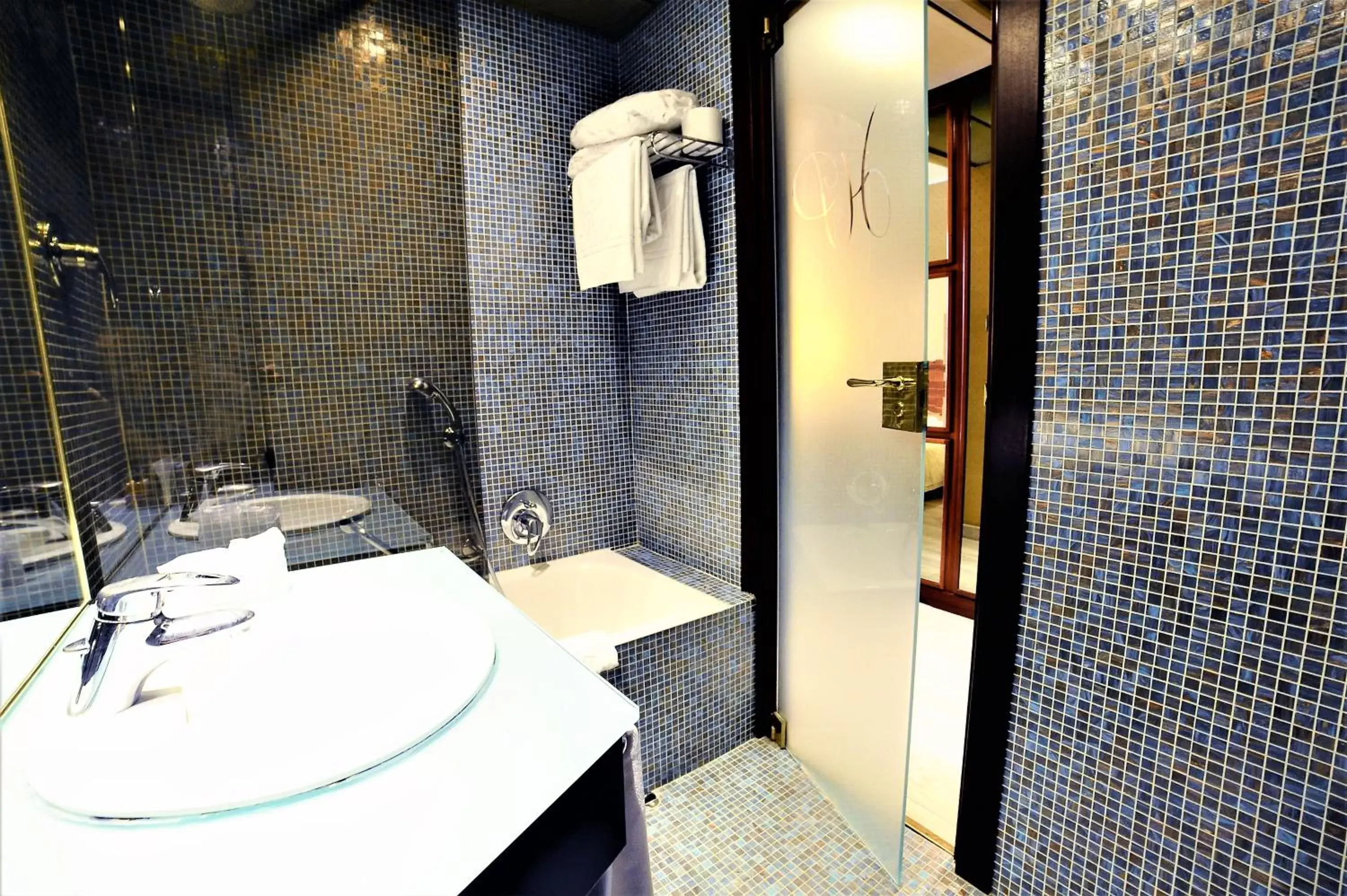 Bathroom in Hotel Pierre Milano