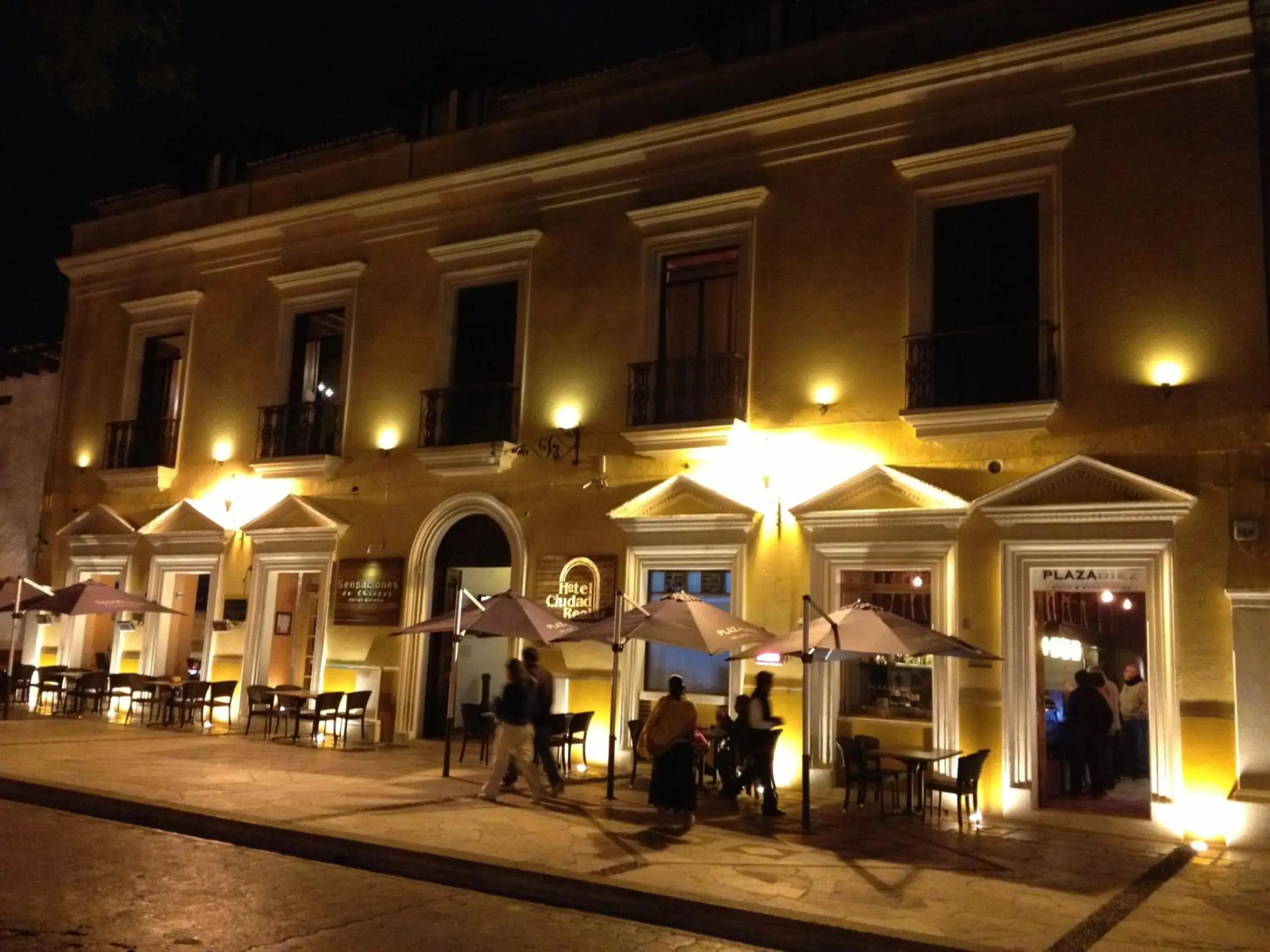 Restaurant/places to eat in Hotel Ciudad Real Centro Historico