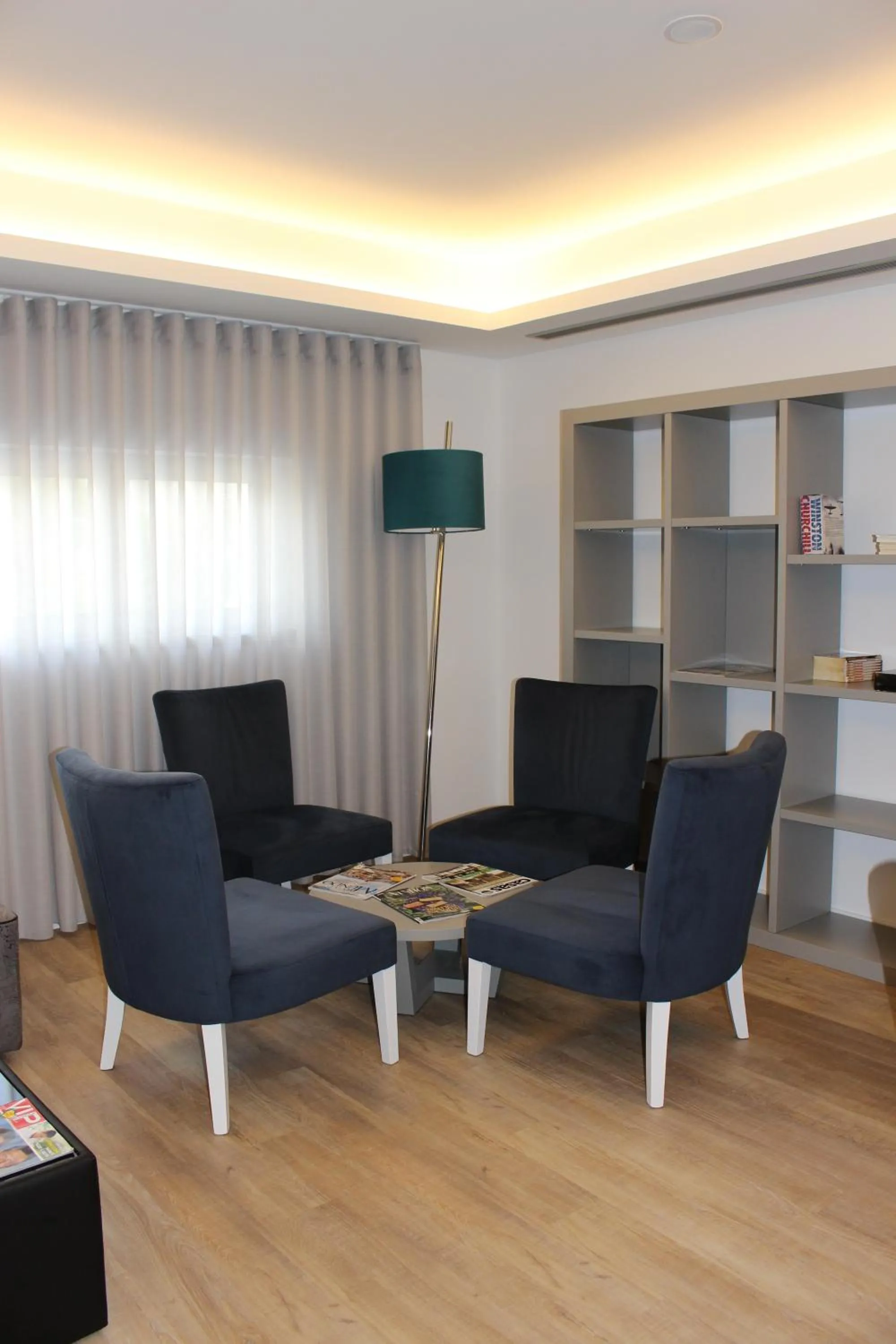 Communal lounge/ TV room in Hotel Genesis