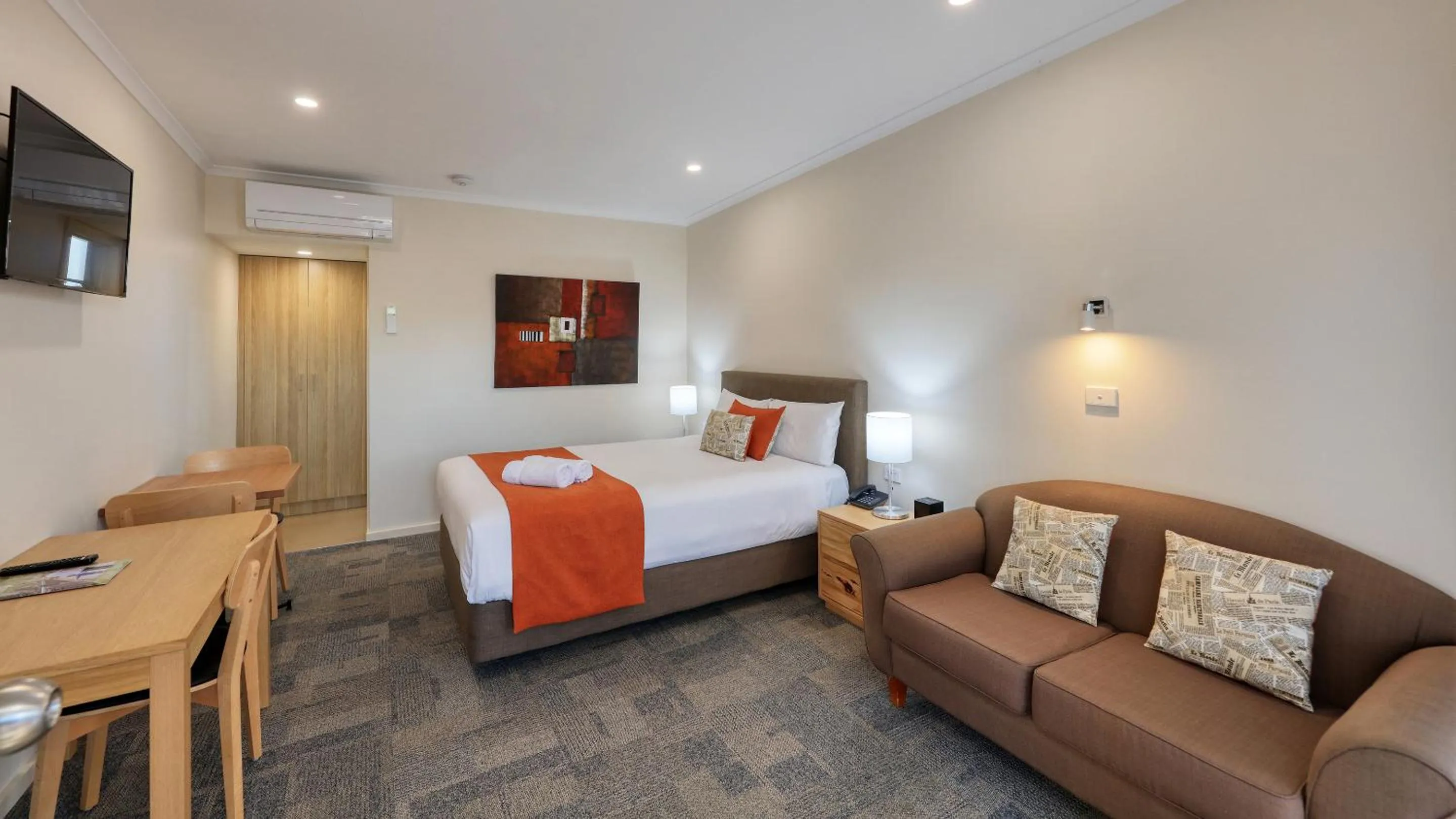 Photo of the whole room, Bed in Quality Inn Swan Hill