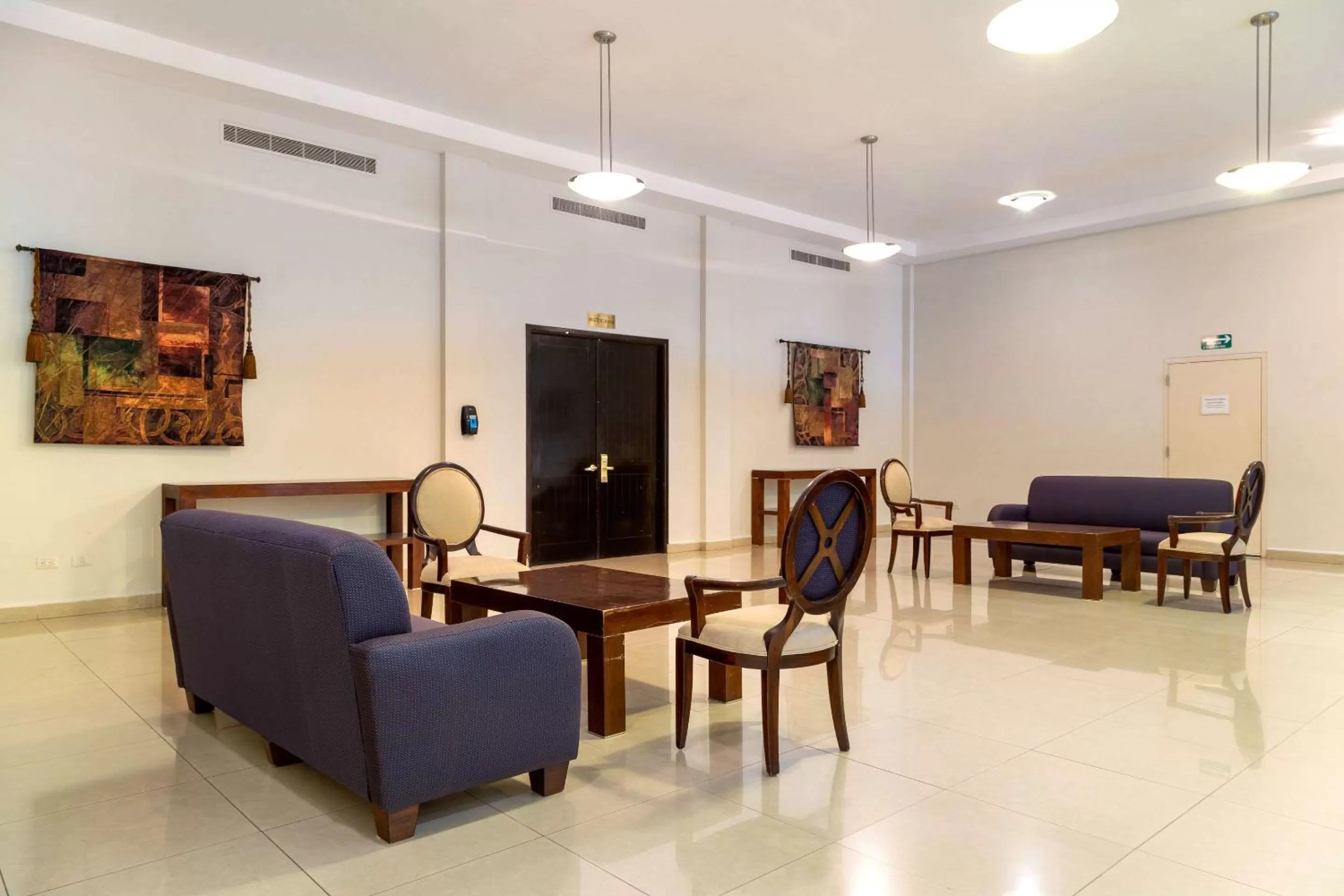 Lobby or reception in Comfort Inn Monterrey Norte