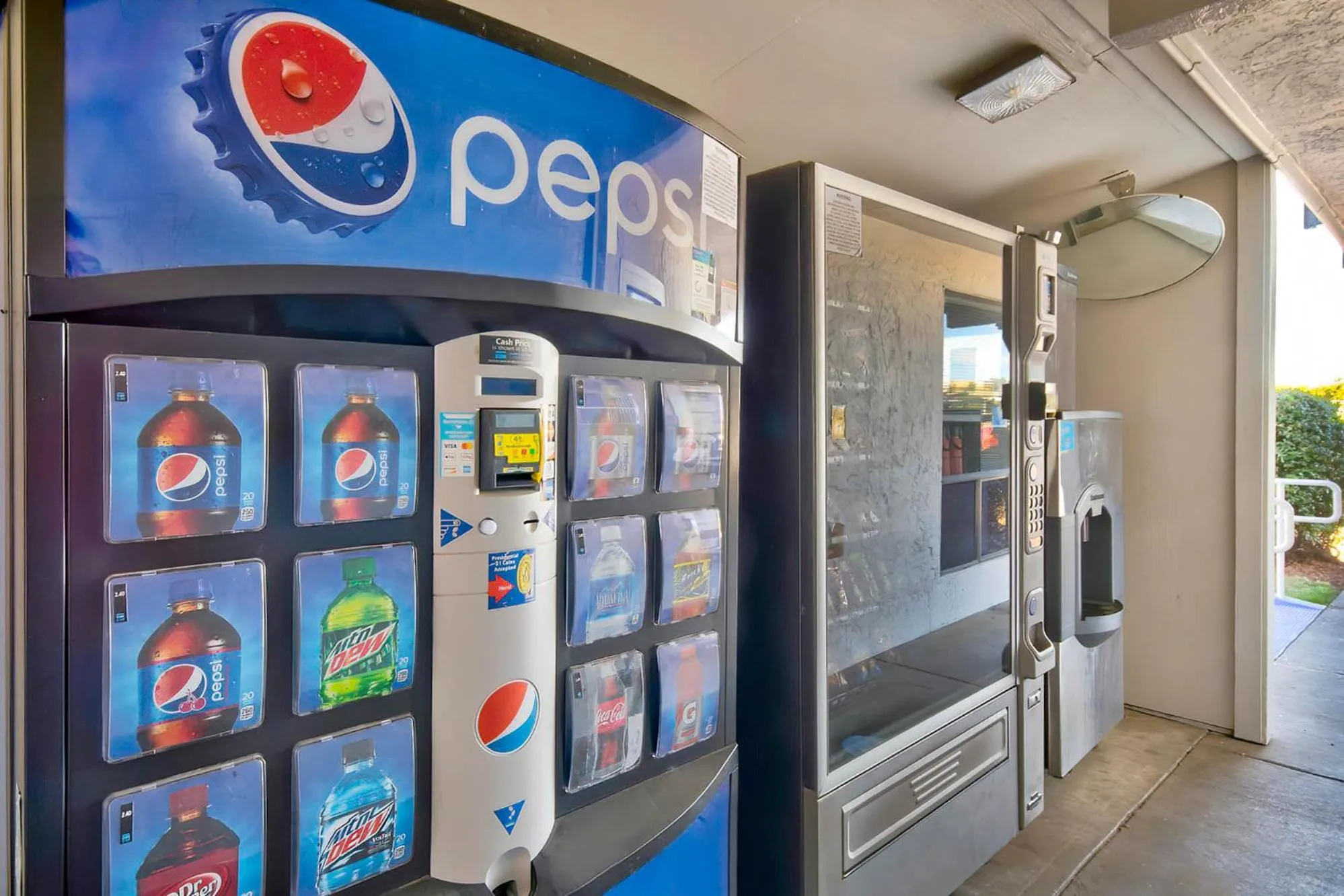 vending machine in Motel 6-Vallejo, CA - Six Flags West