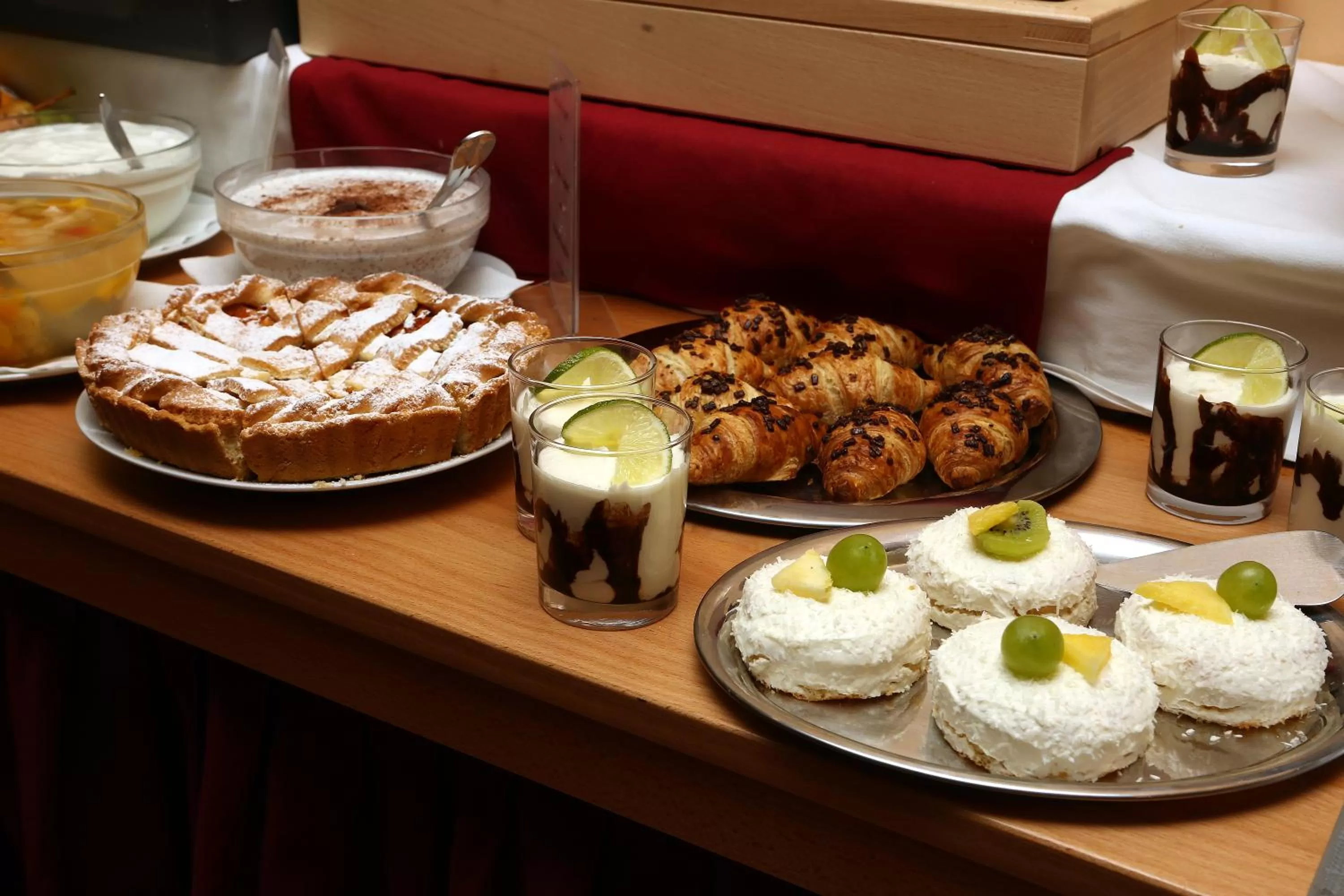 Buffet breakfast in Hotel Roudna