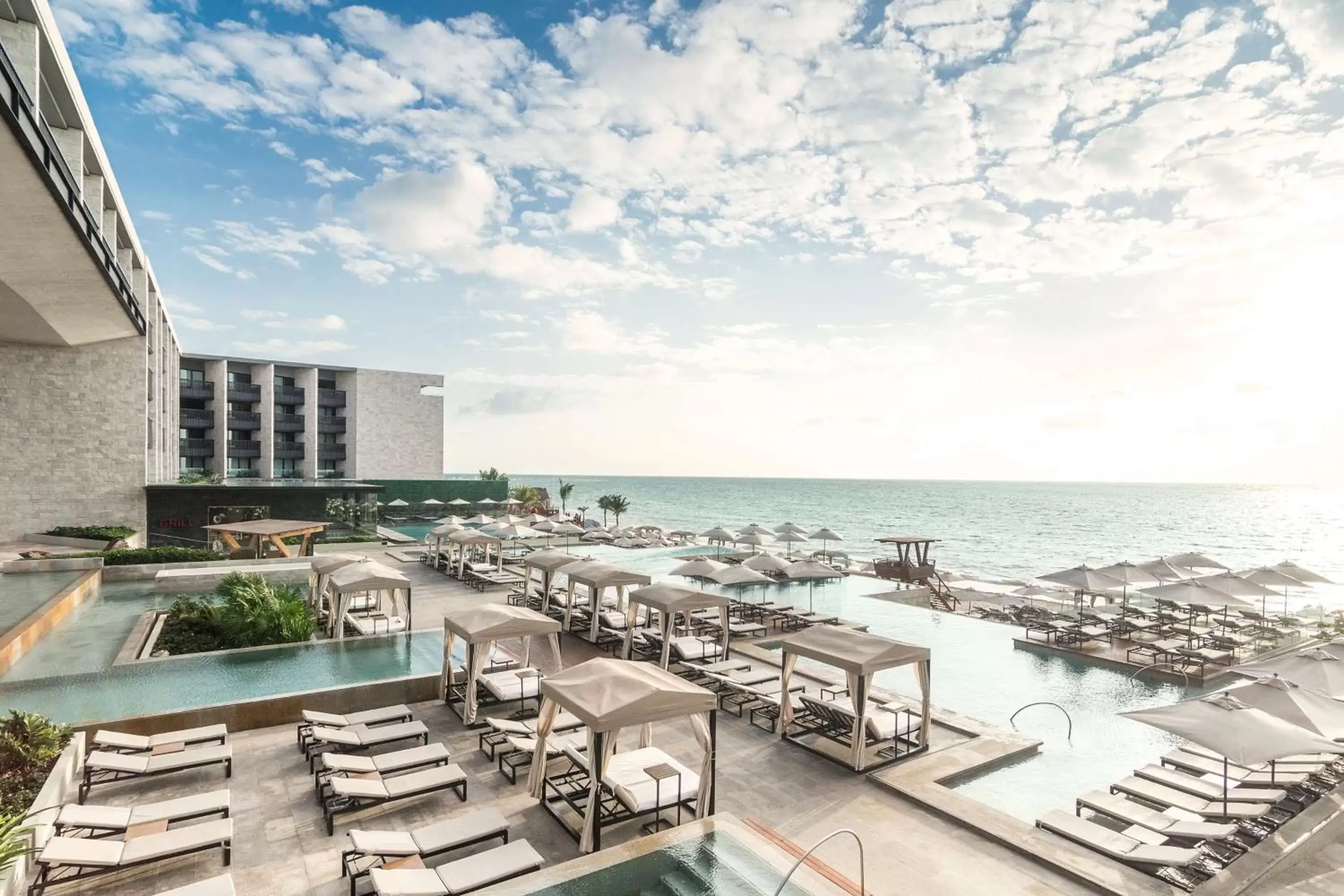 Swimming pool in Grand Hyatt Playa del Carmen Resort