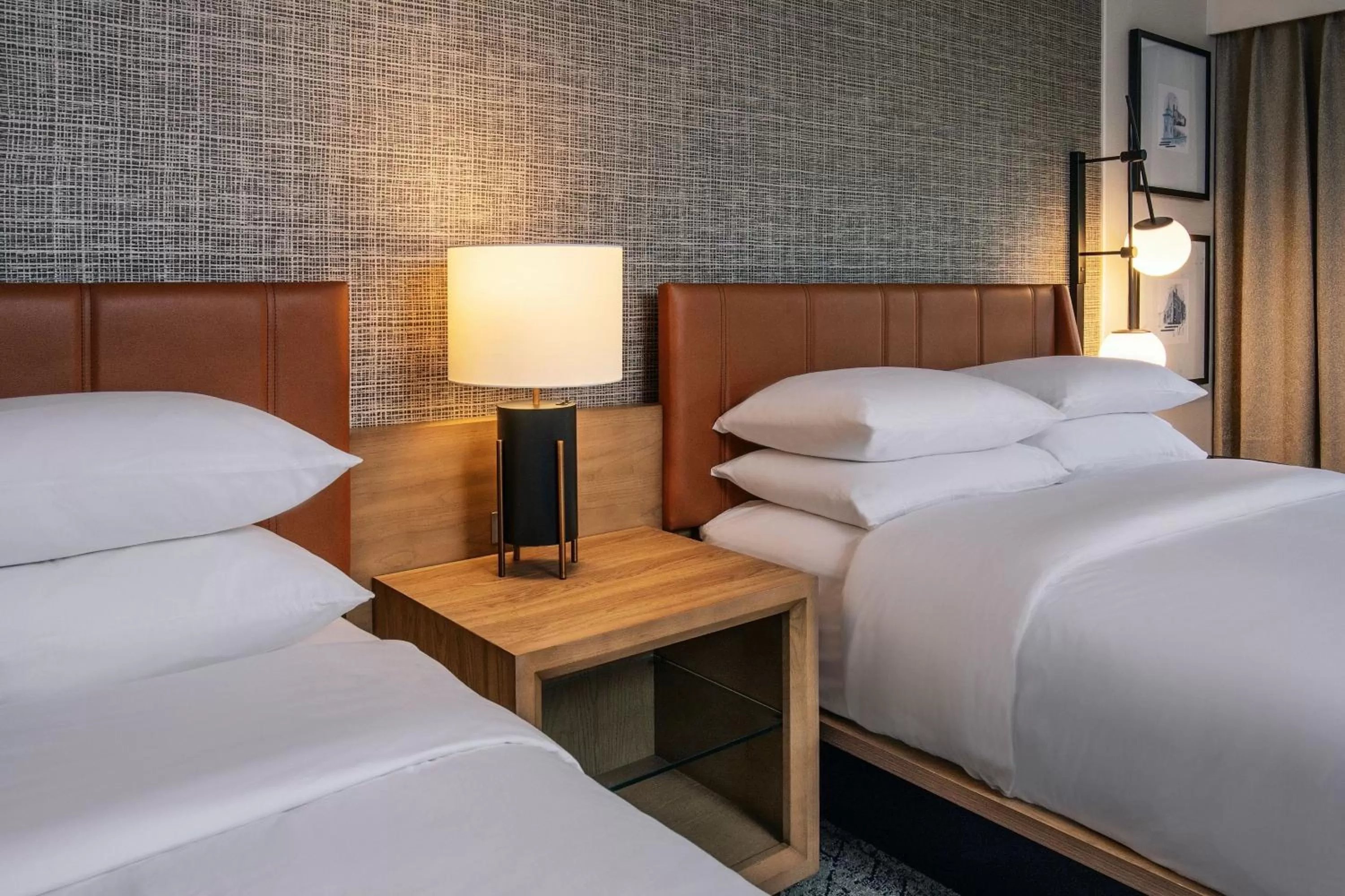 Photo of the whole room, Bed in Sheraton Nashua