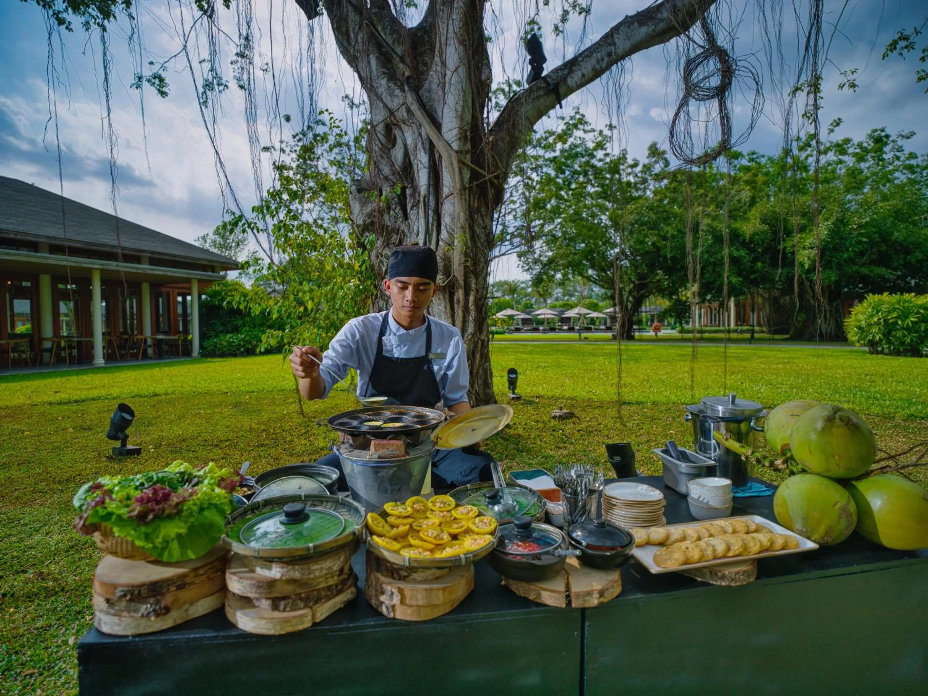 Food and drinks in Legacy Mekong, Can Tho, Autograph Collection