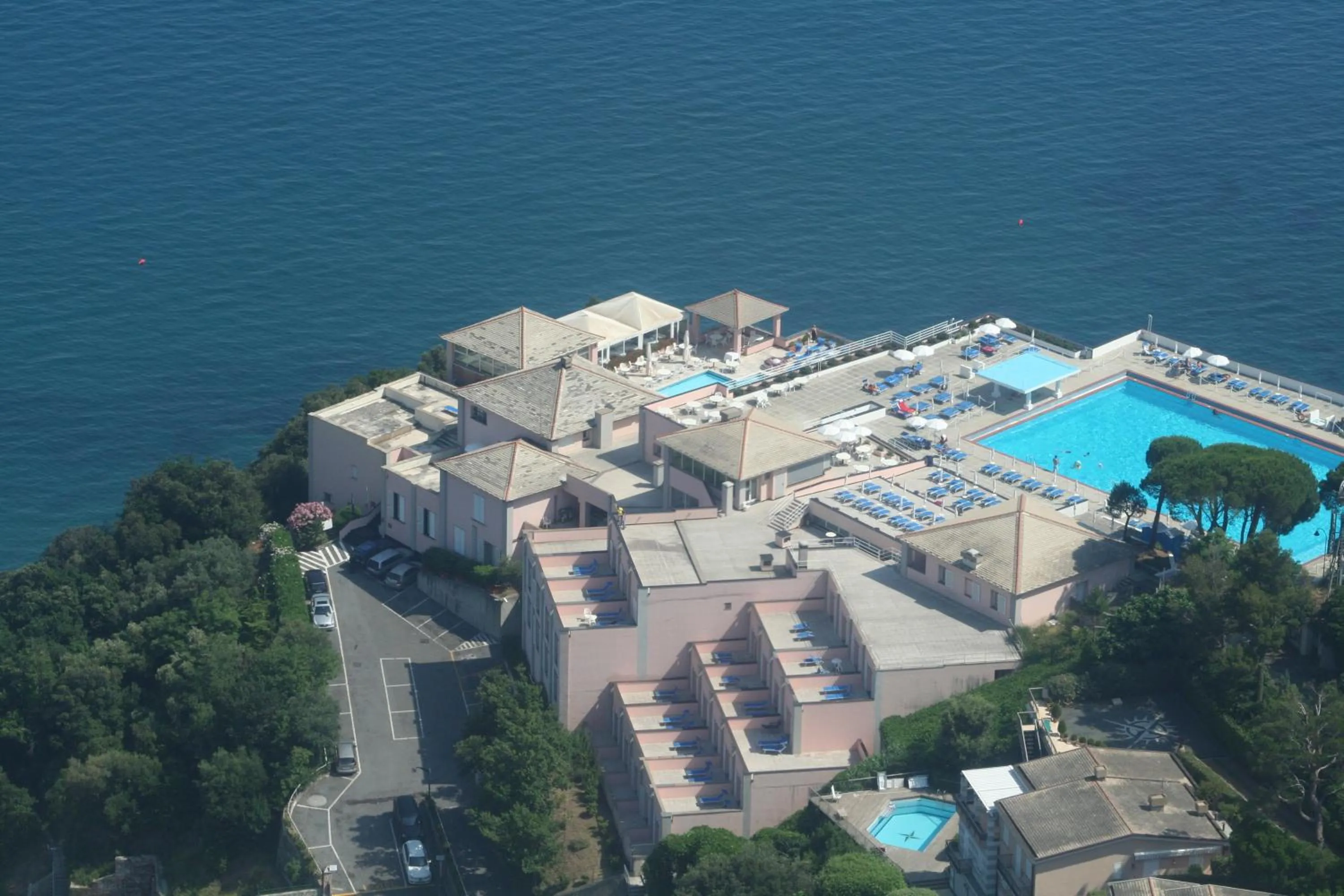 Property building in Hotel Punta San Martino