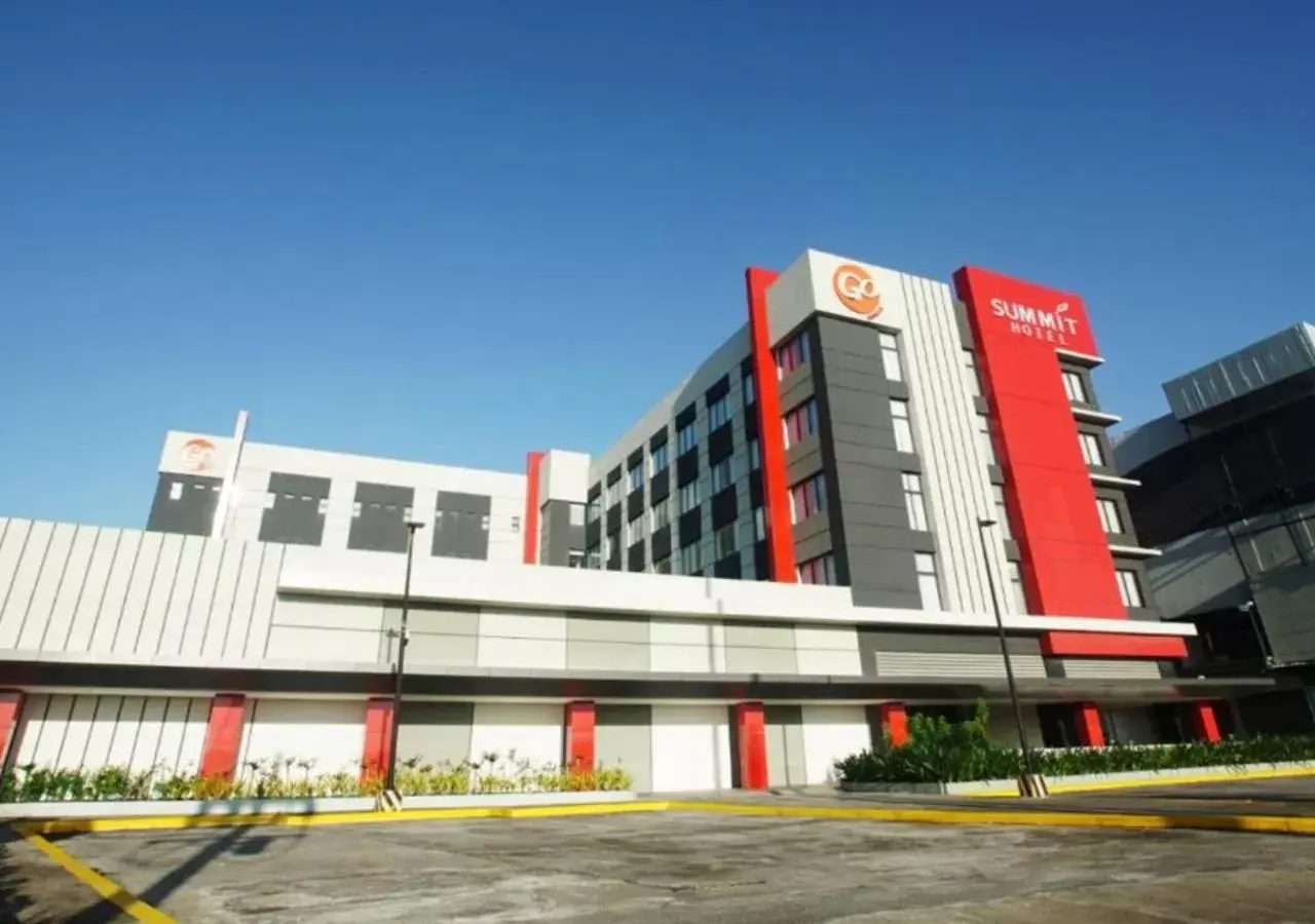 Property building in Go Hotels Plus Naga Property building in Go Hotels Plus Naga