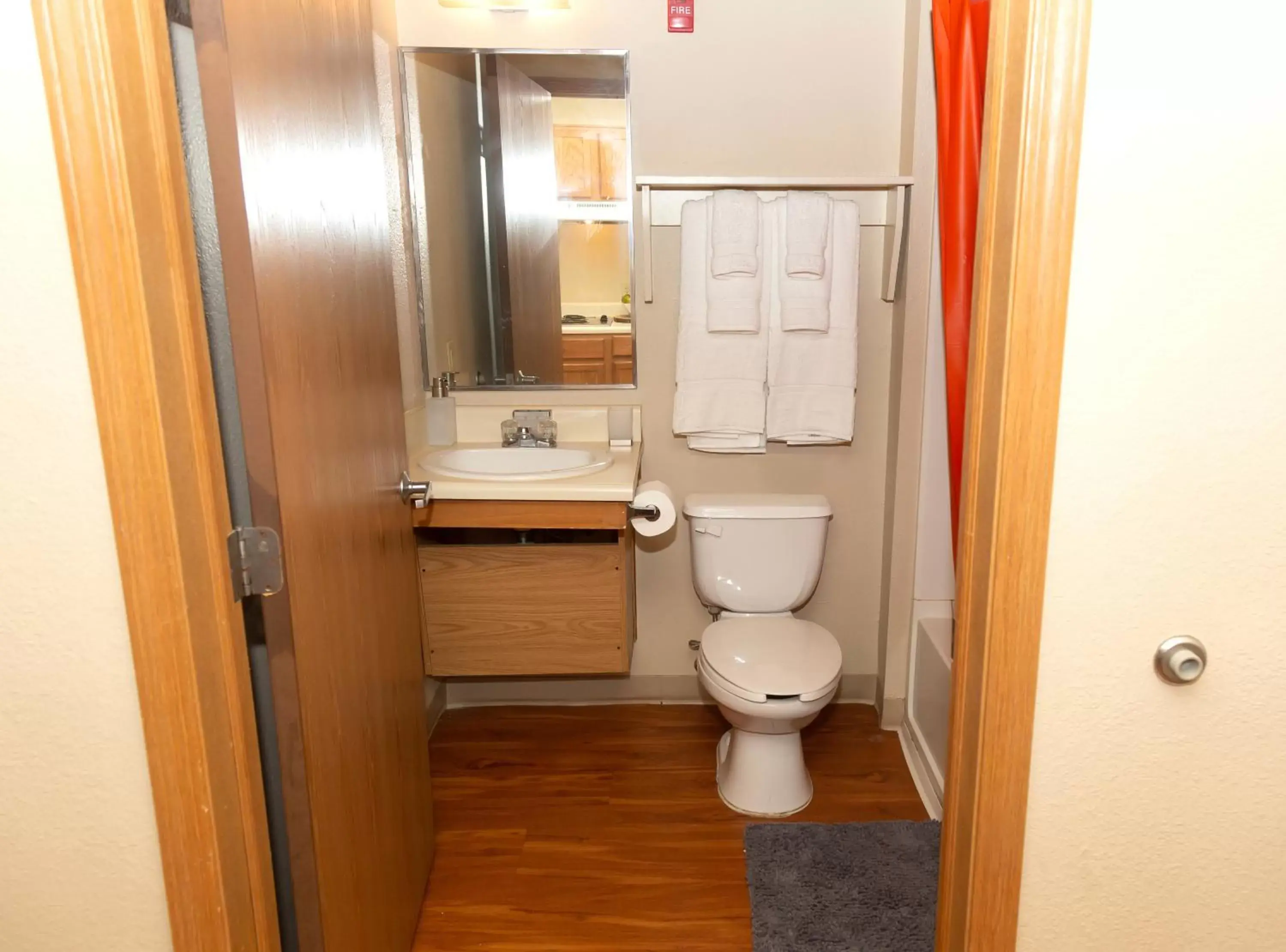 Toilet, Bathroom in Siegel Select Alexandria