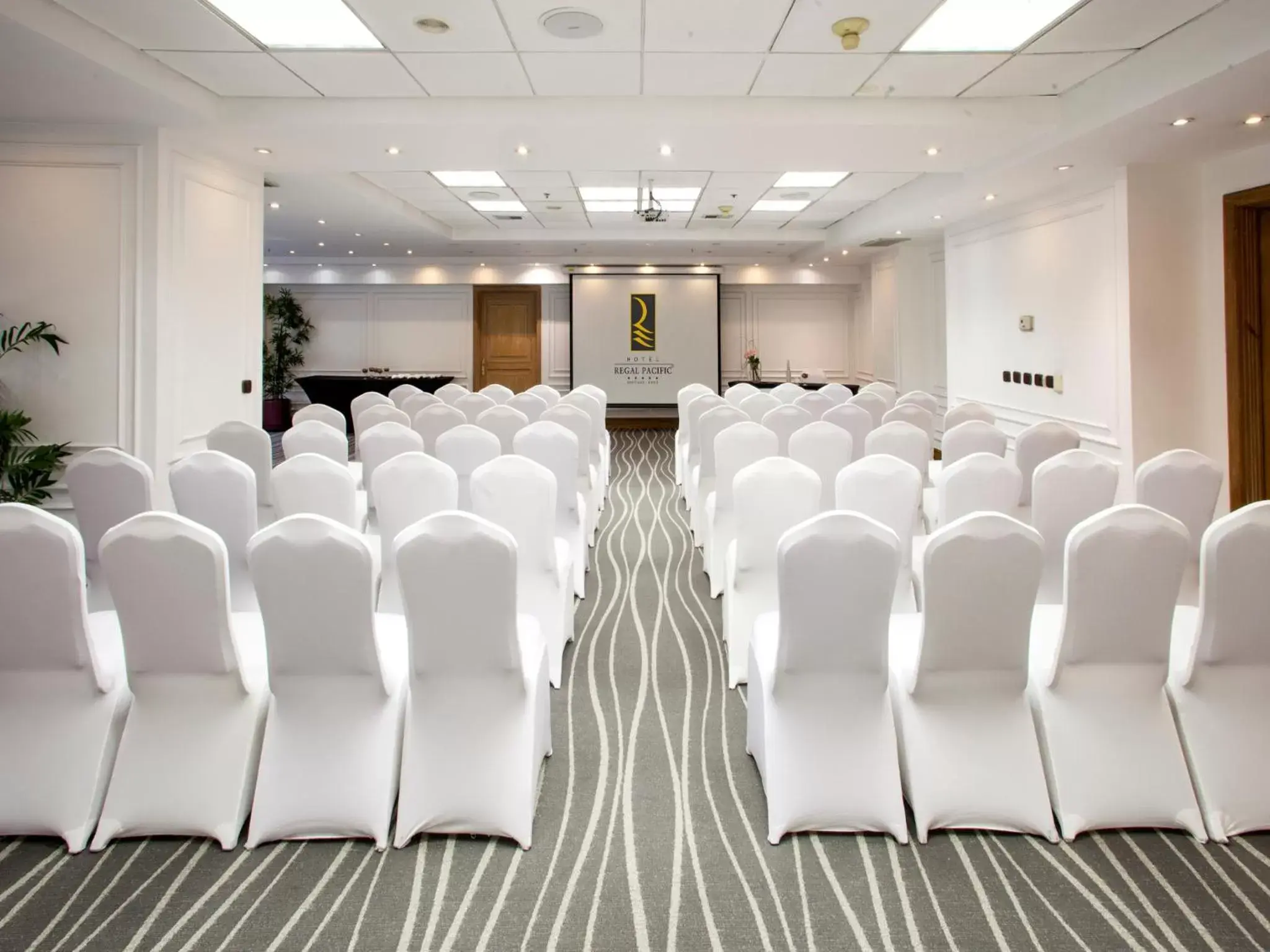 Meeting/conference room in Hotel Regal Pacific Santiago