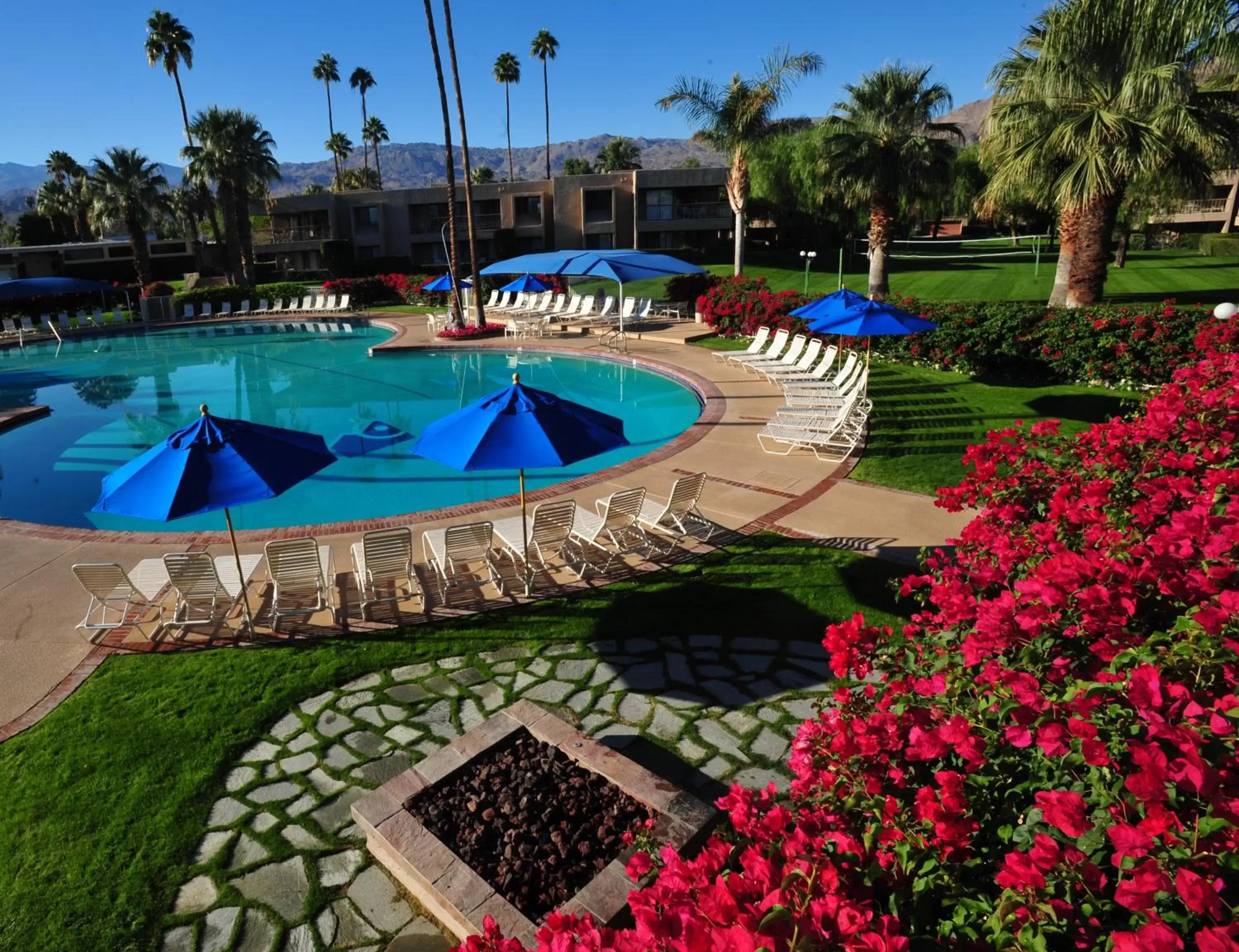 Swimming pool, Pool View in Shadow Mountain Resort & Club