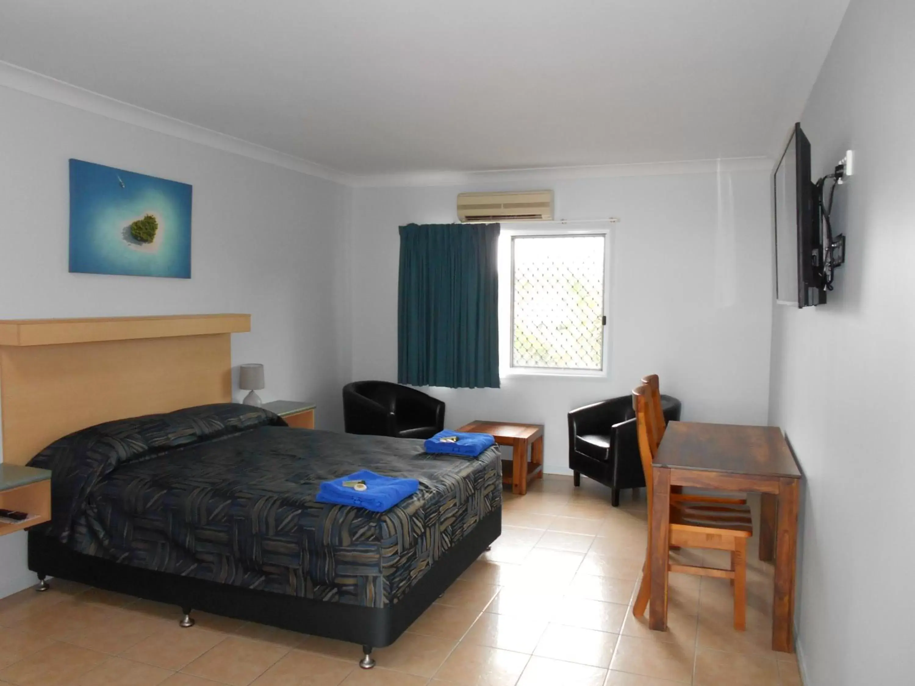 Photo of the whole room in TI Motel Torres Strait