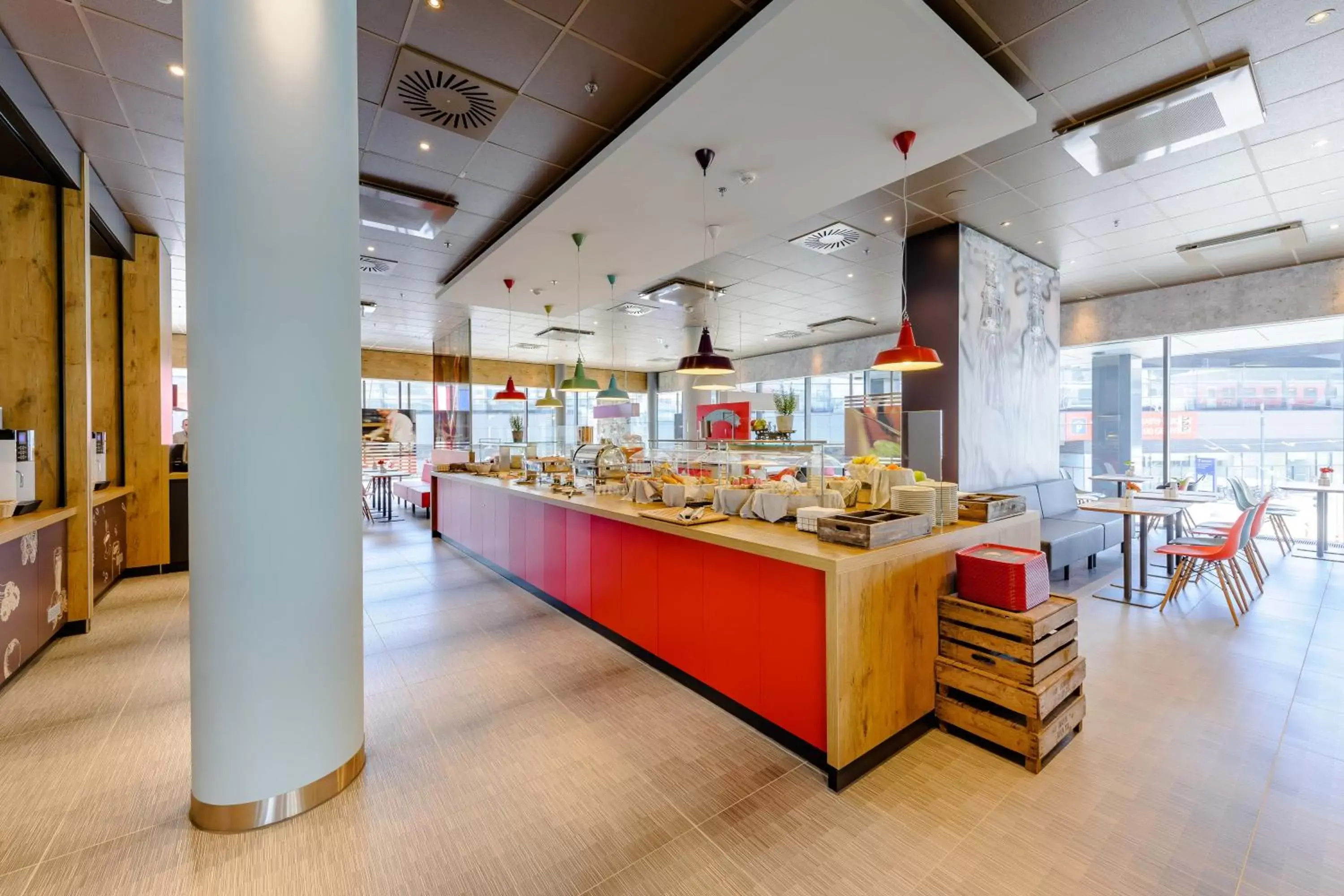 Food and drinks, Restaurant/Places to Eat in ibis Wien Hauptbahnhof