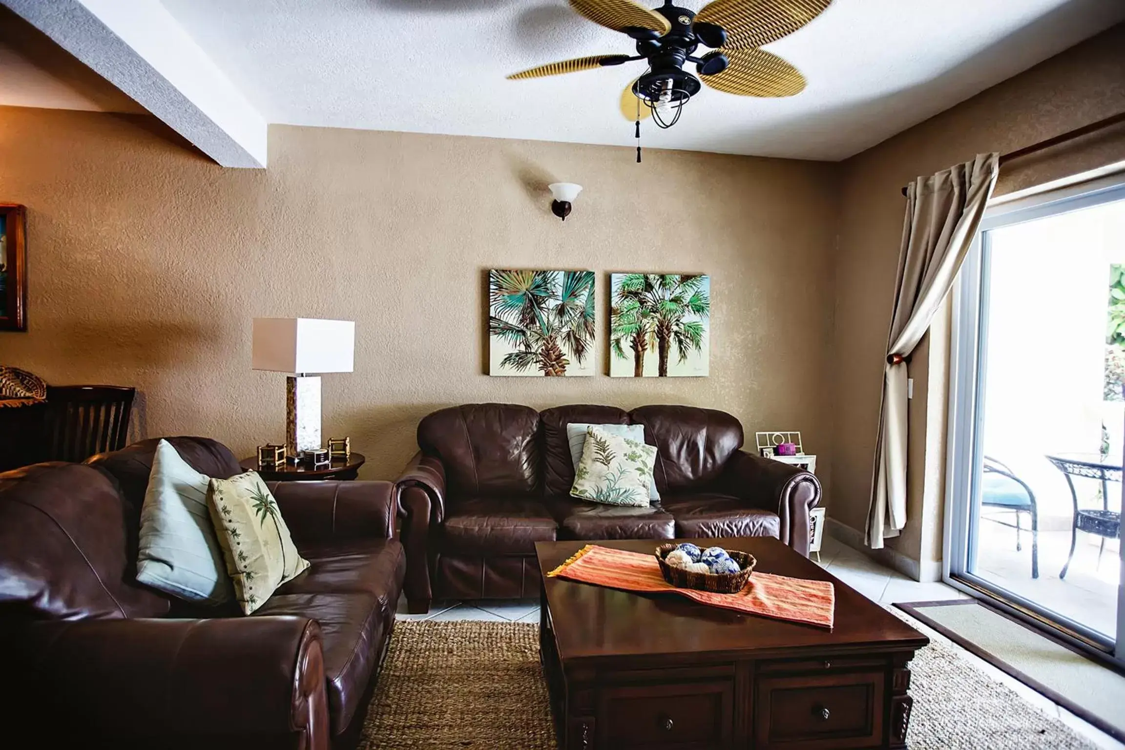 Two-bedroom King Suite - Pool View in Pelican Reef Villas Resort Two-bedroom King Suite - Pool View in Pelican Reef Villas Resort