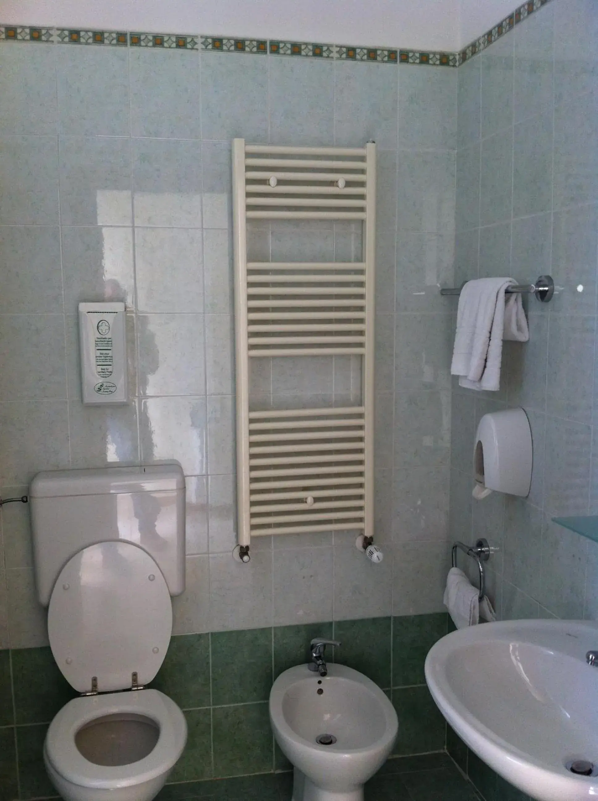 Bathroom in Hotel Atleti