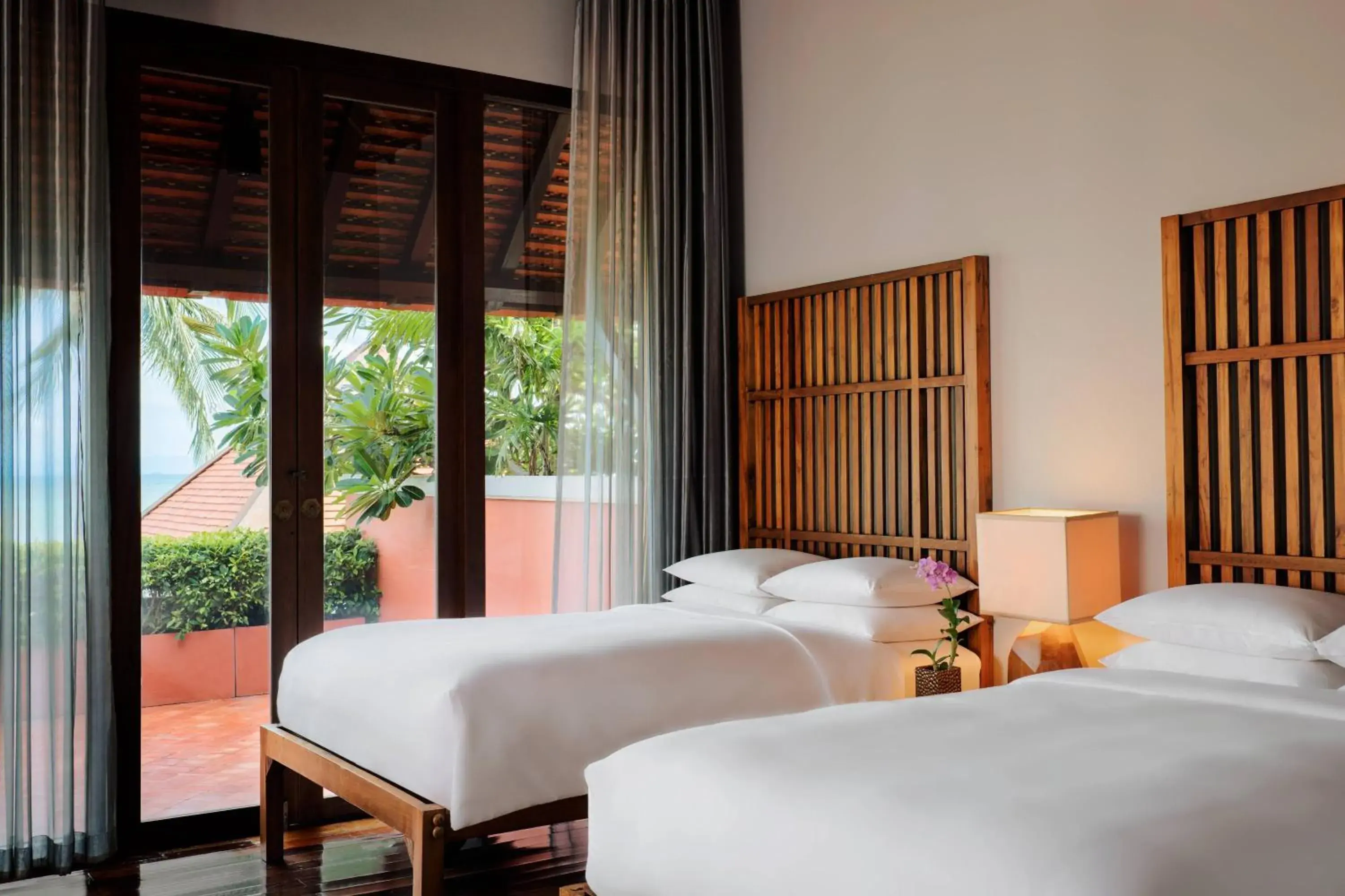 Beach, Bed in Renaissance Koh Samui Resort & Spa