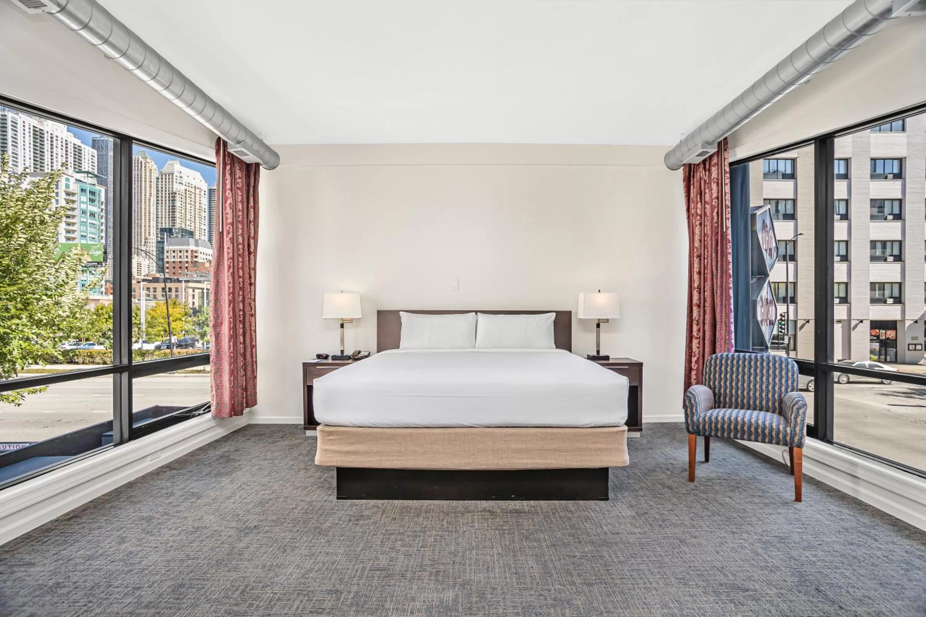 Bedroom, Bed in Ohio House Motel