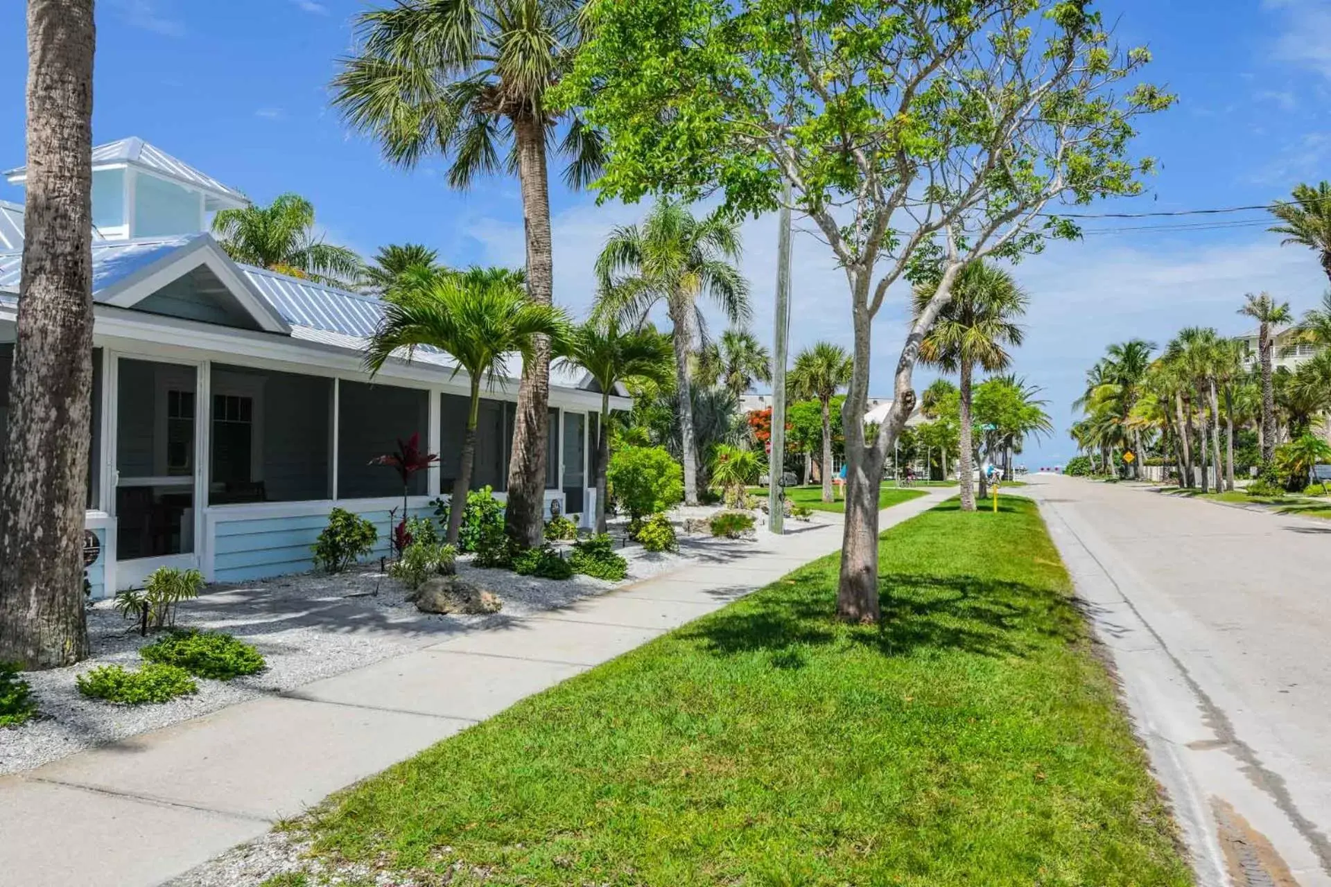 Property building in Tropical Breeze Resort Property building in Tropical Breeze Resort