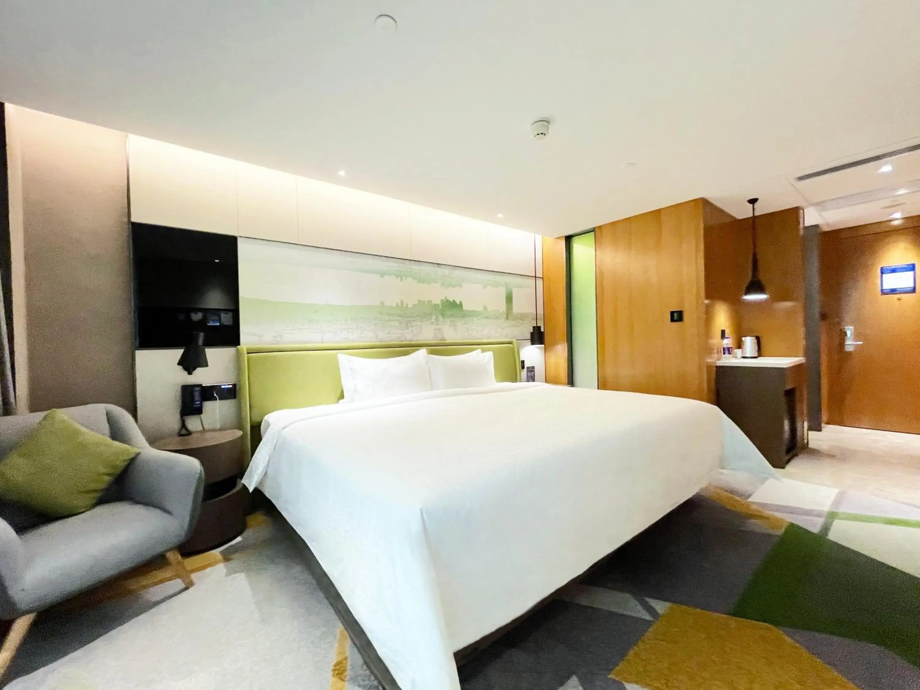 Bed in Hampton by Hilton Guangzhou Tianhe Sports Center