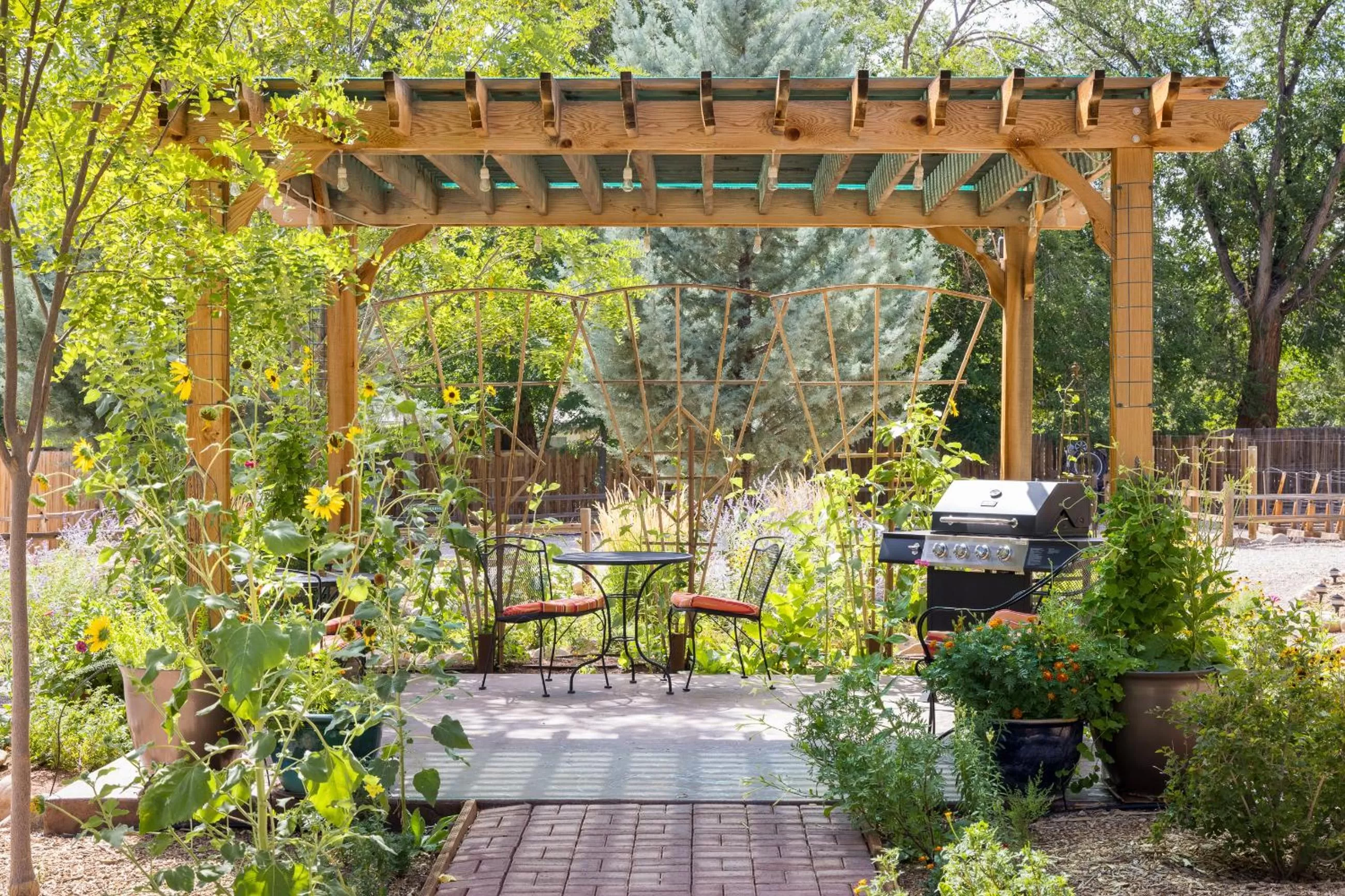 Dining area in Sunflower Hill Inn