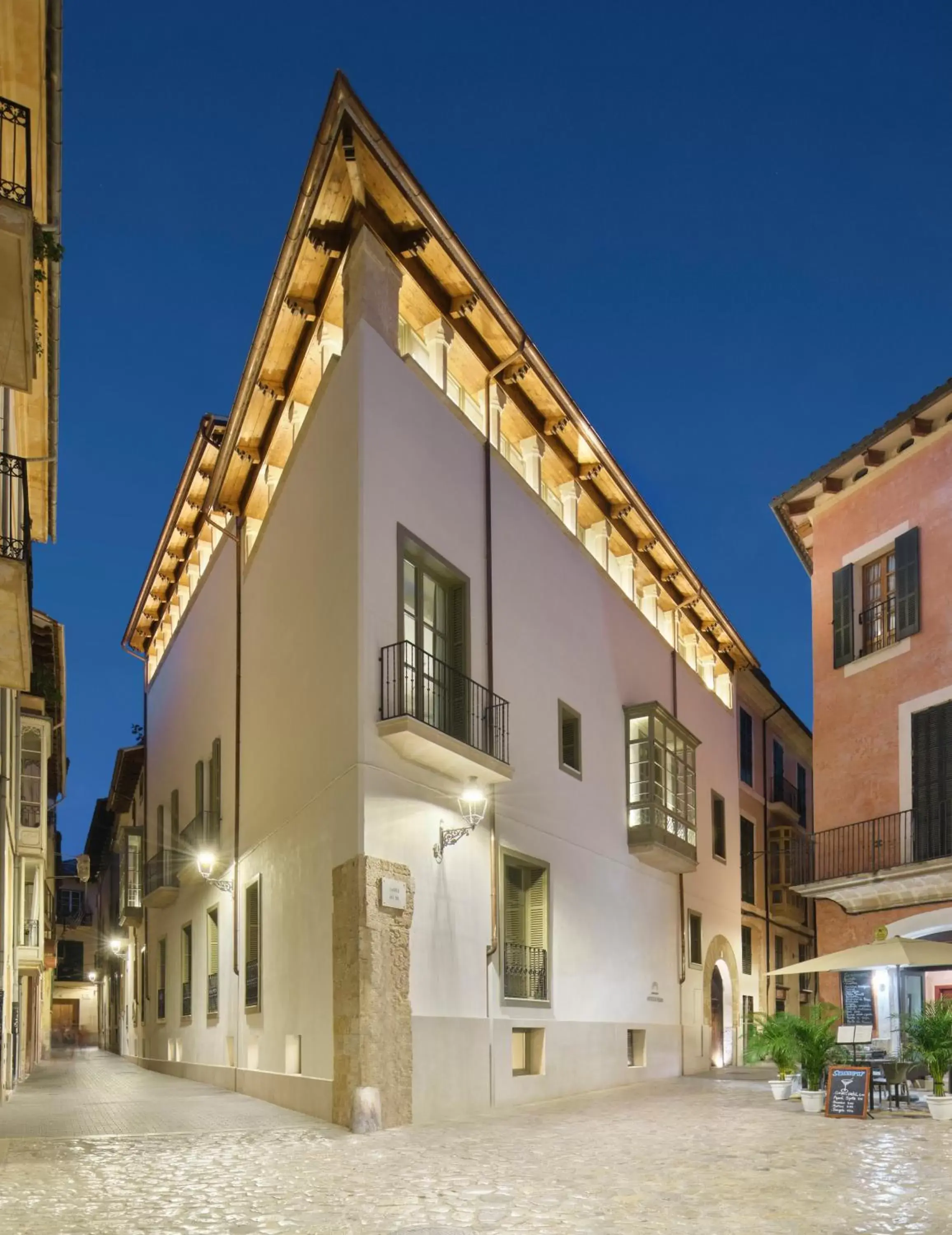 Facade/entrance, Property Building in Hotel Antigua Palma - Casa Noble