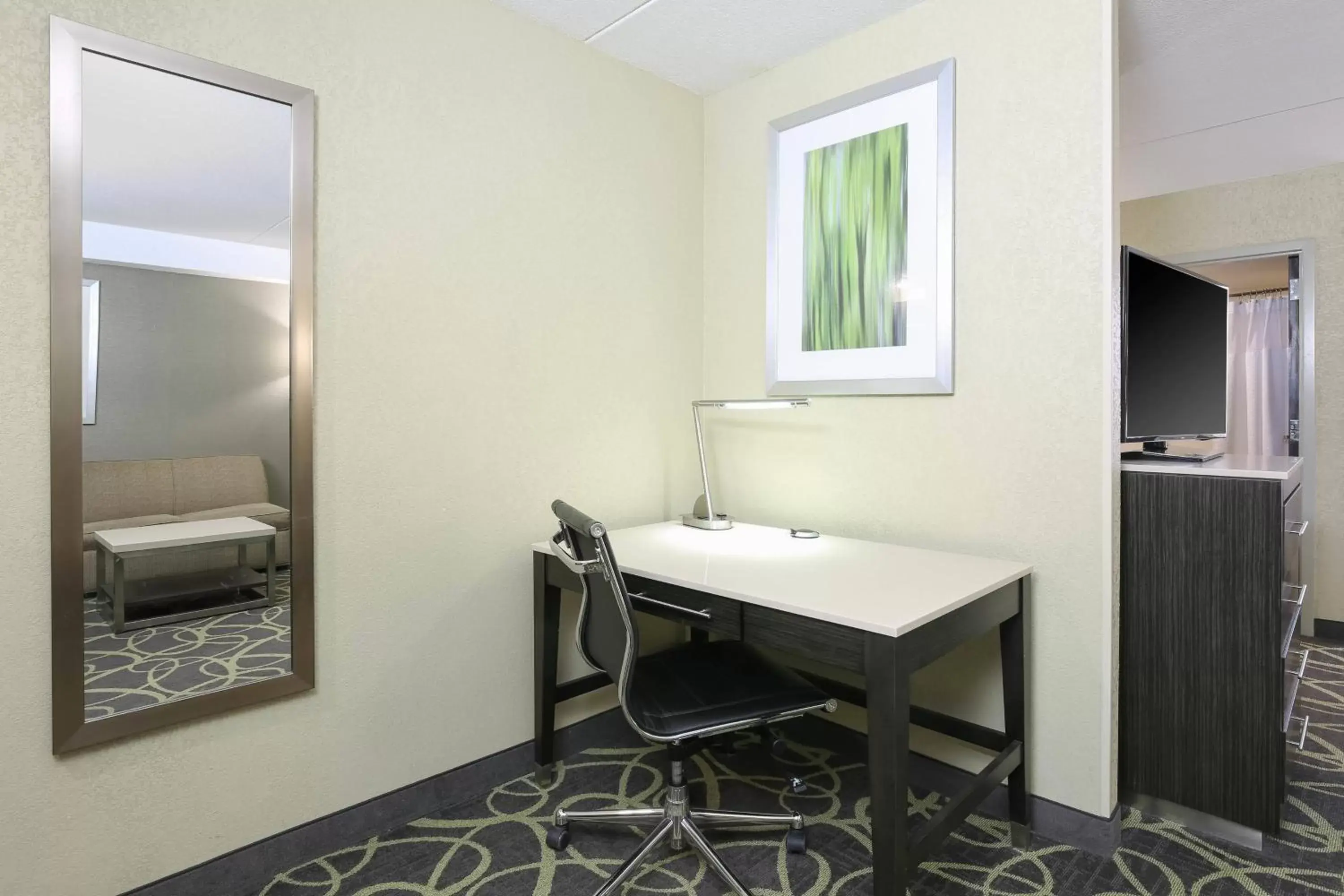 Bedroom, Dining Area in SpringHill Suites by Marriott Oklahoma City Quail Springs