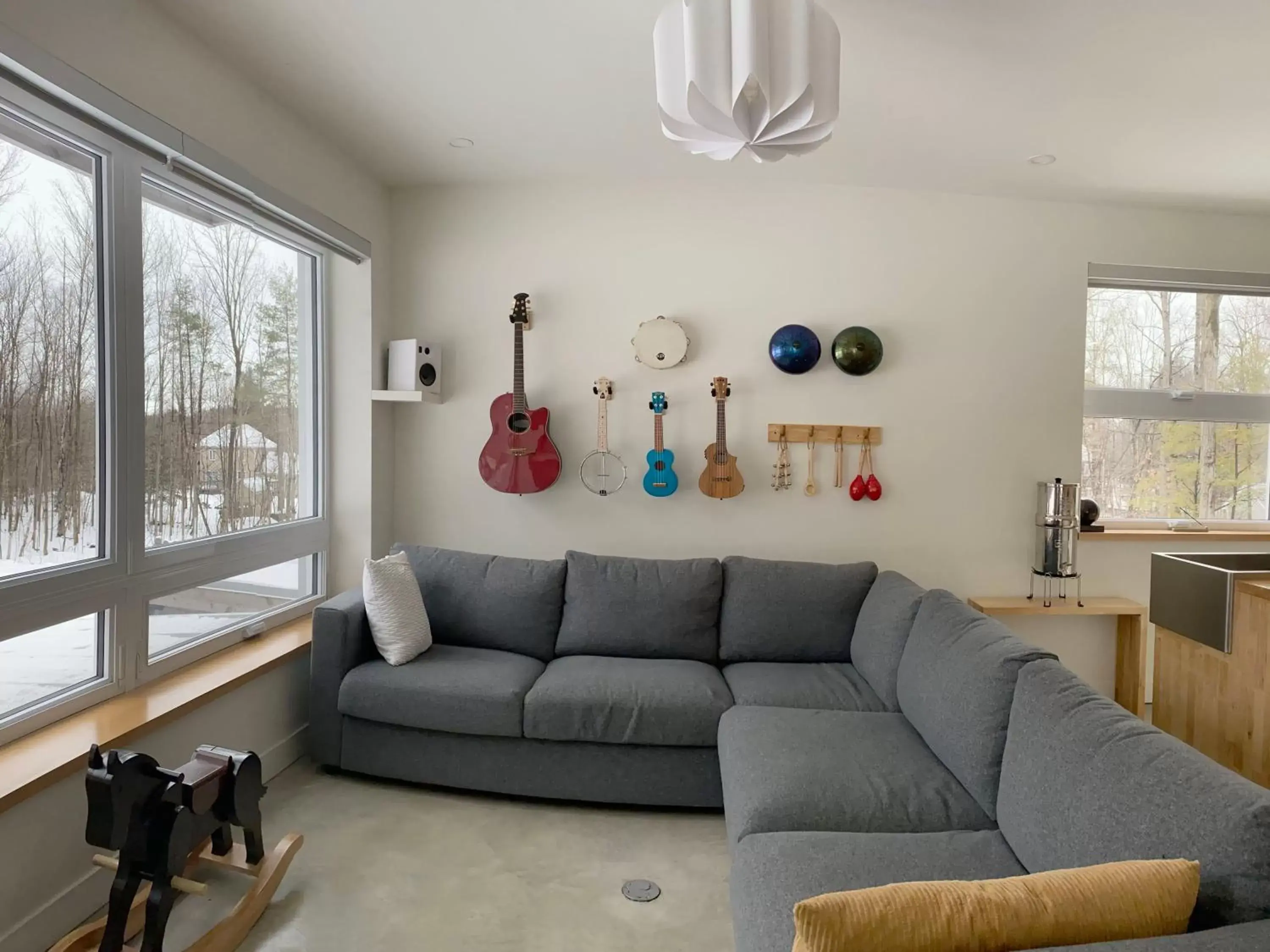 Living room, Seating Area in Le Camp Caché Shefford