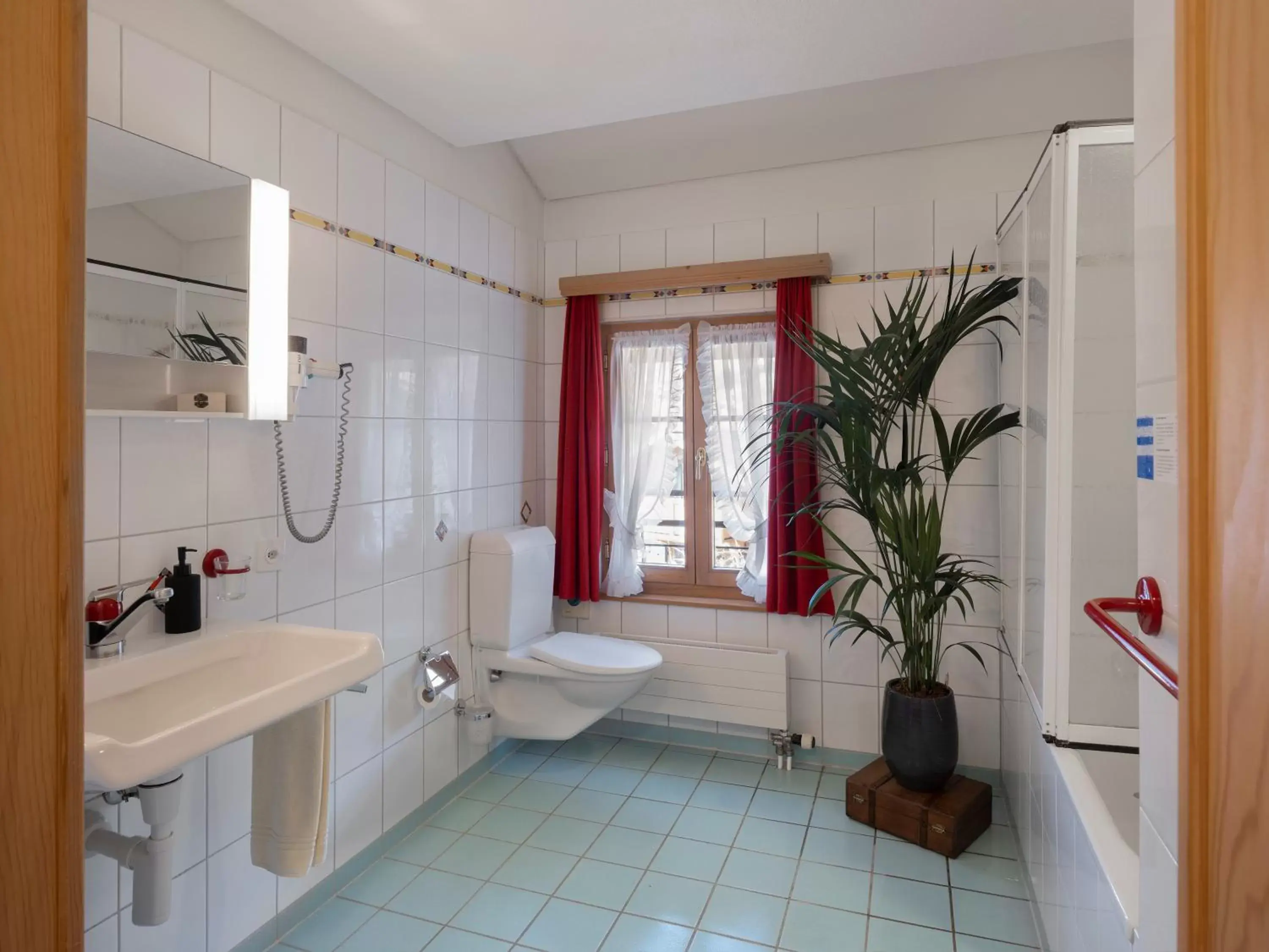 Bathroom in Hotel de Commune