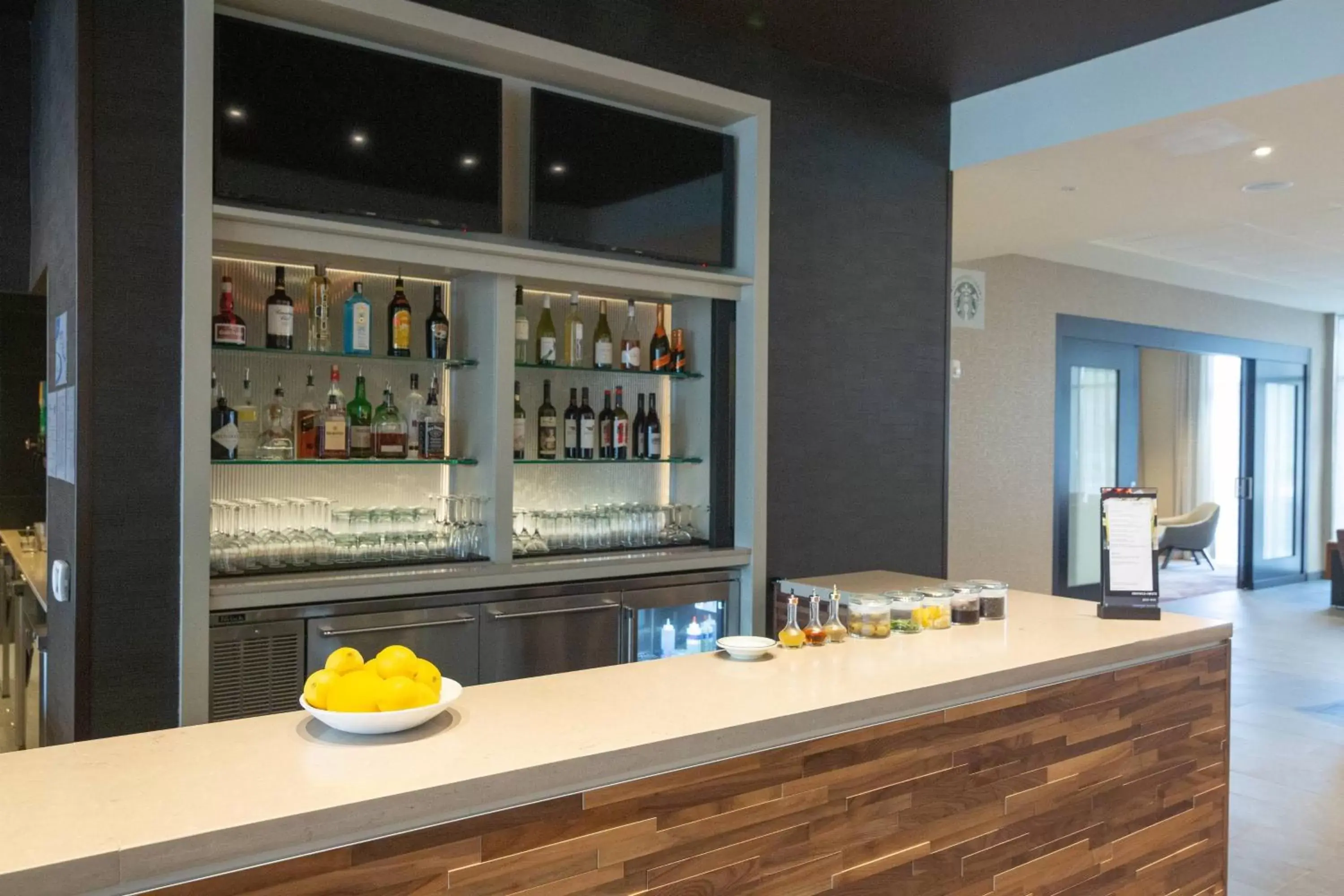 Restaurant/places to eat, Lounge/Bar in Courtyard by Marriott Cartersville