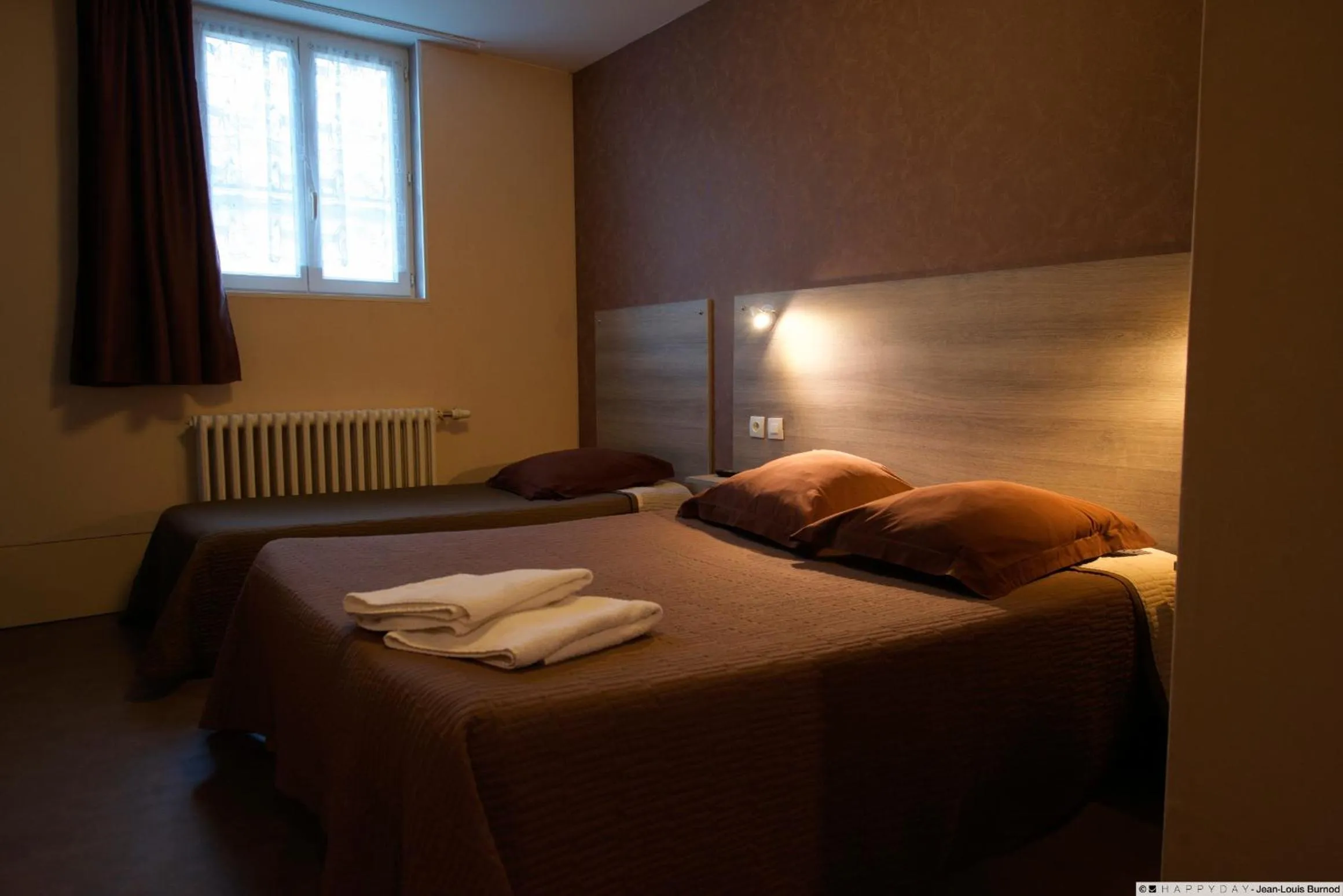 Bedroom, Bed in Hôtel La Tente Verte