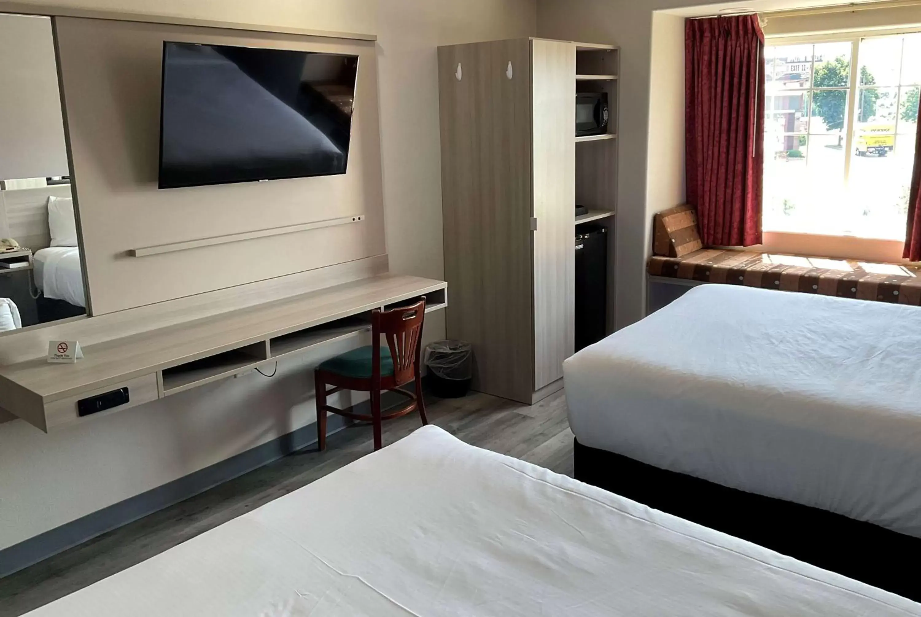 Photo of the whole room, Bed in Microtel Inn and Suites Clarksville Photo of the whole room, Bed in Microtel Inn and Suites Clarksville