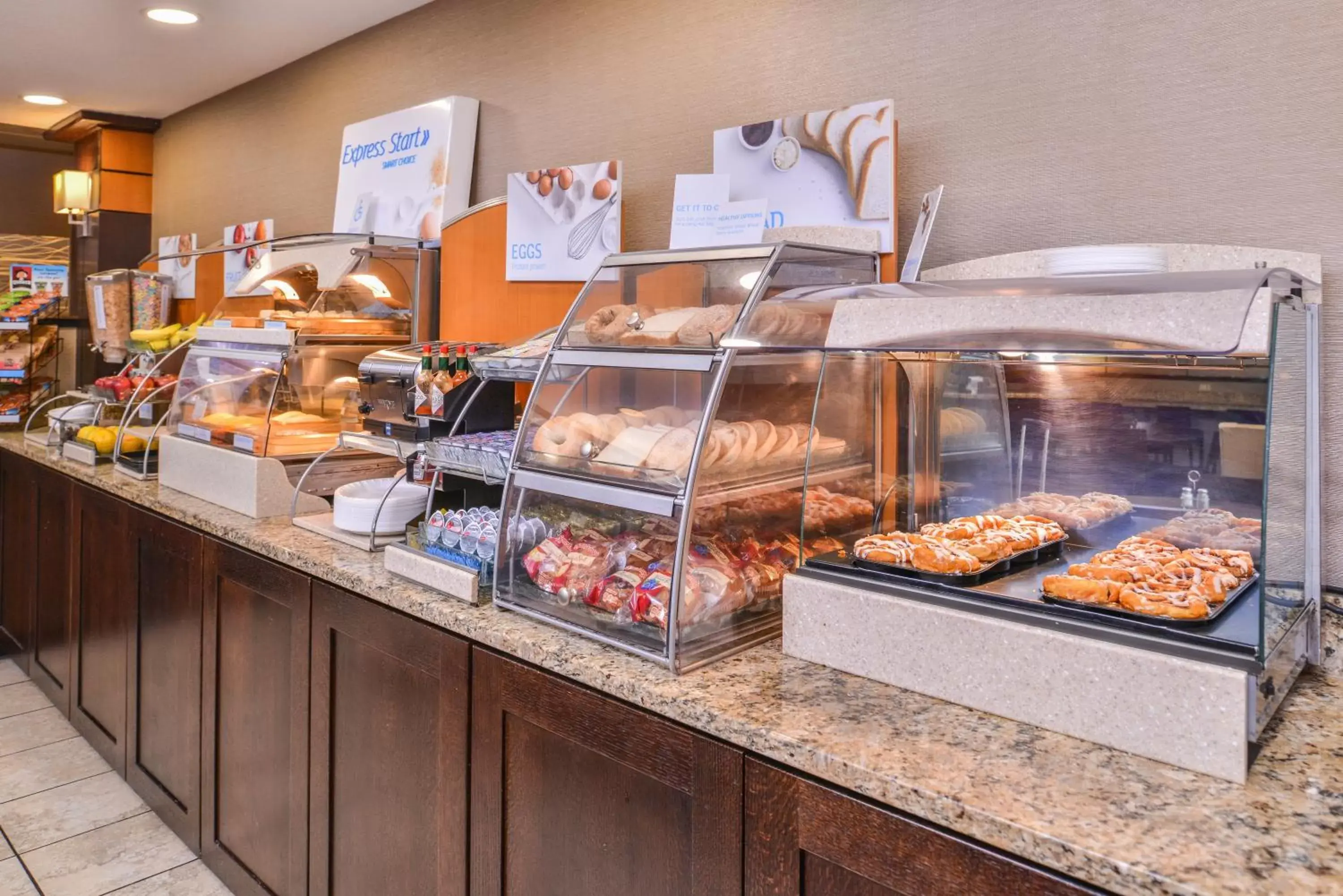 Breakfast, Food in Holiday Inn Express Hotels & Suites Topeka West, an IHG Hotel