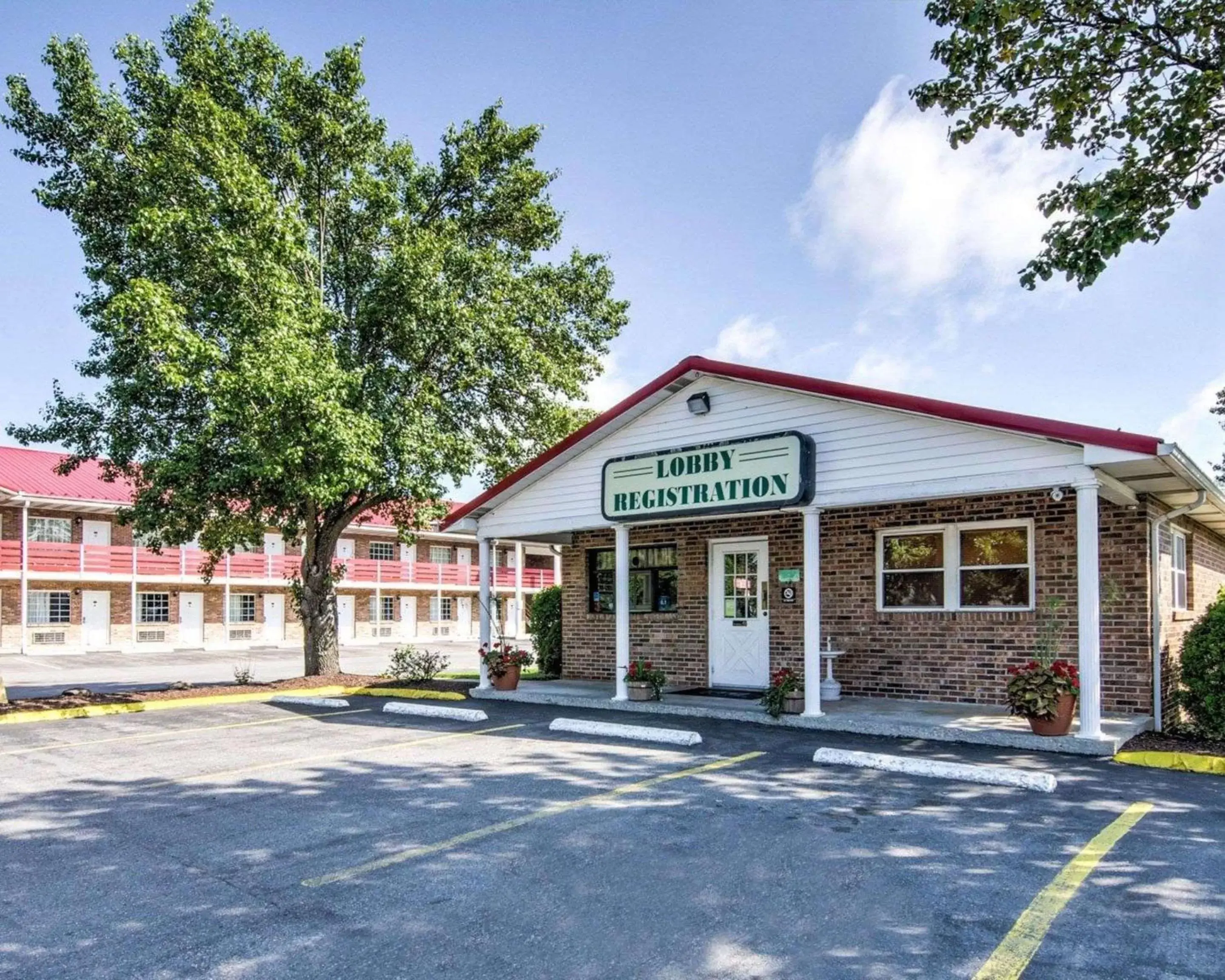 Property Building in Quality Inn New River Gorge