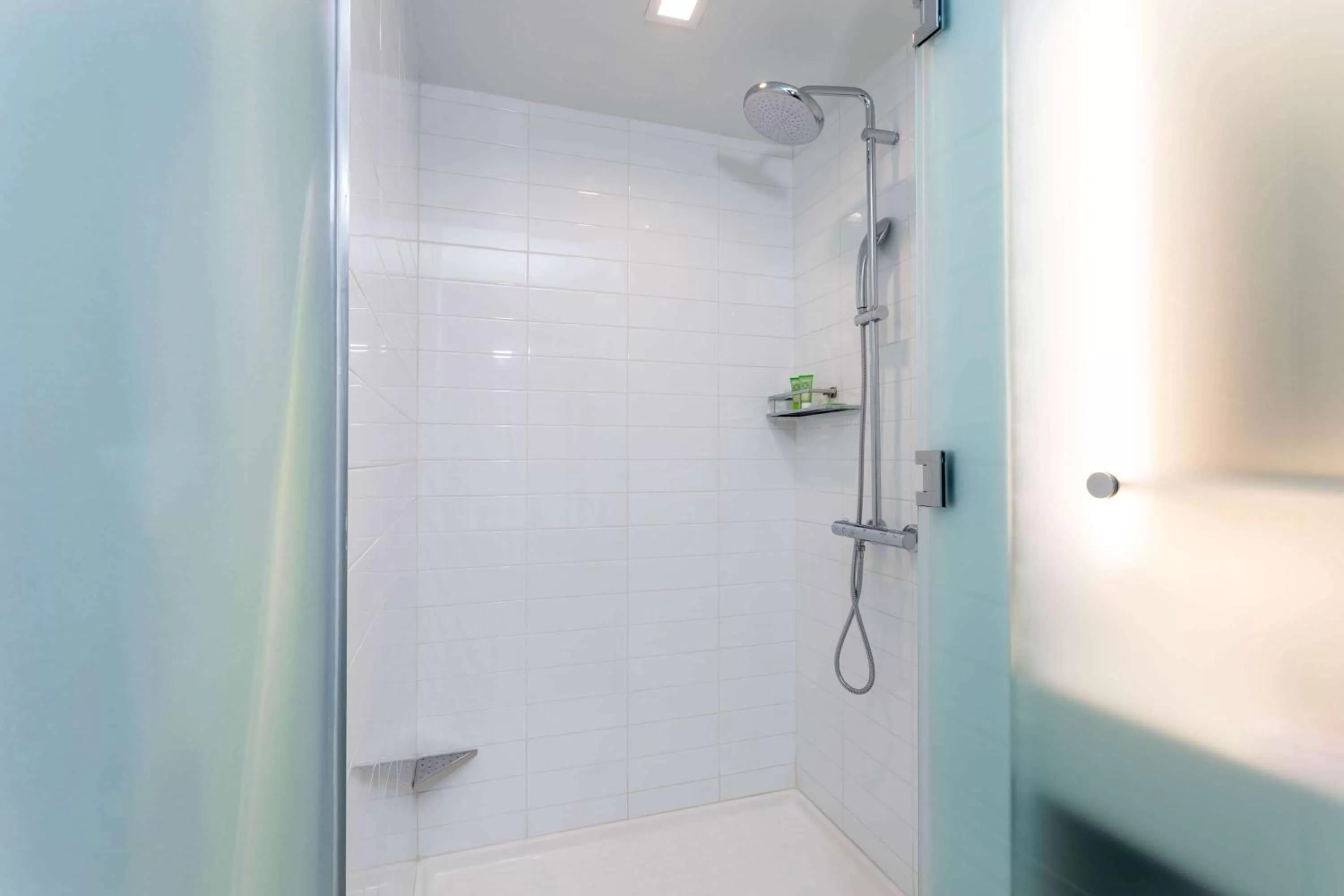 Bathroom in Wyndham Garden Miami International Airport