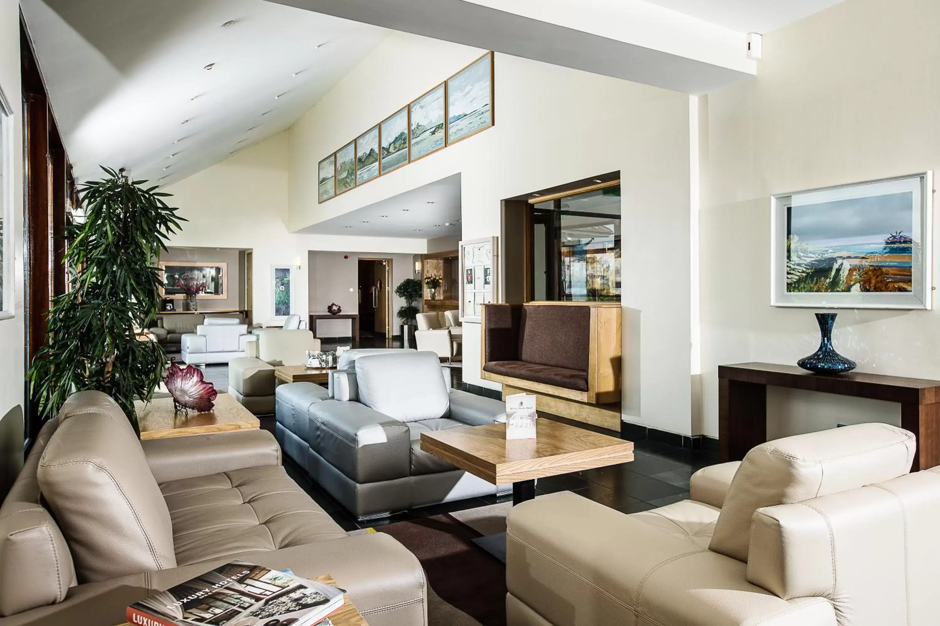 Lobby or reception, Seating Area in Ballyroe Heights Hotel