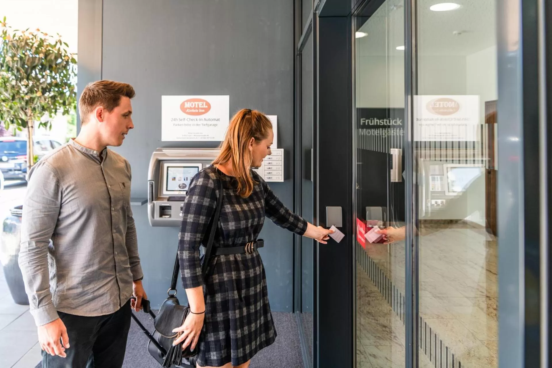 People in Motel Keckeis Inn - Self Check-in