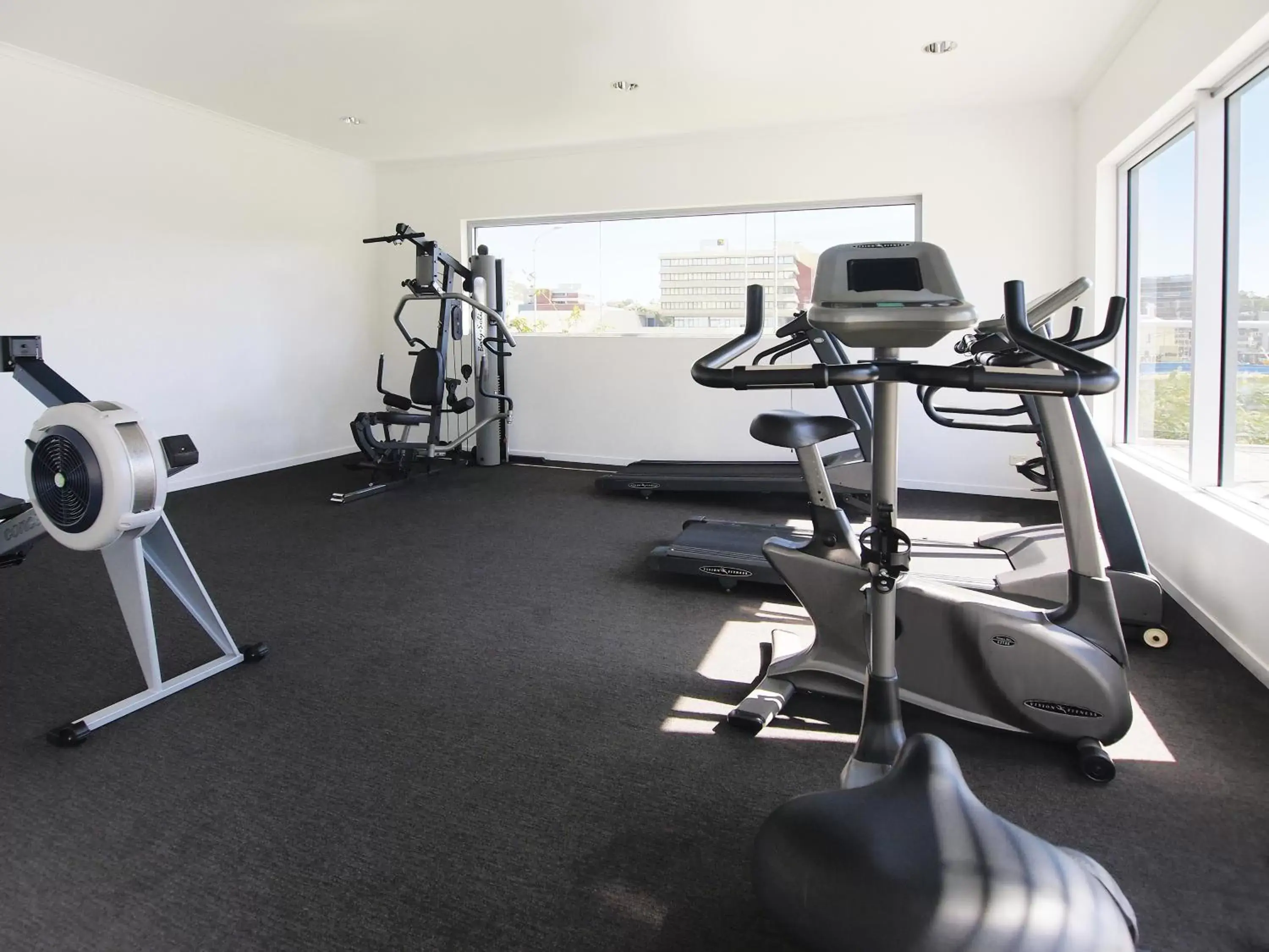 Fitness centre/facilities in Oaks Townsville Gateway Suites Fitness centre/facilities in Oaks Townsville Gateway Suites