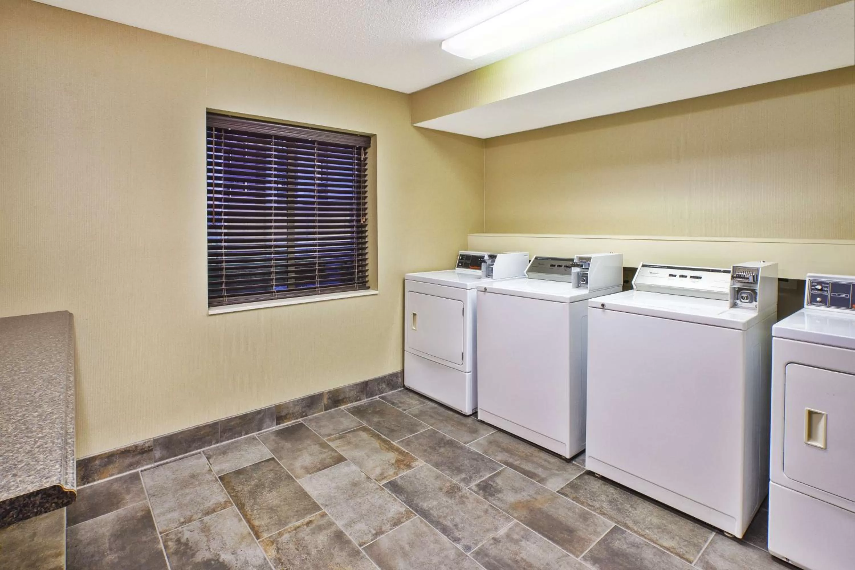 Property building in Hampton Inn Gaylord