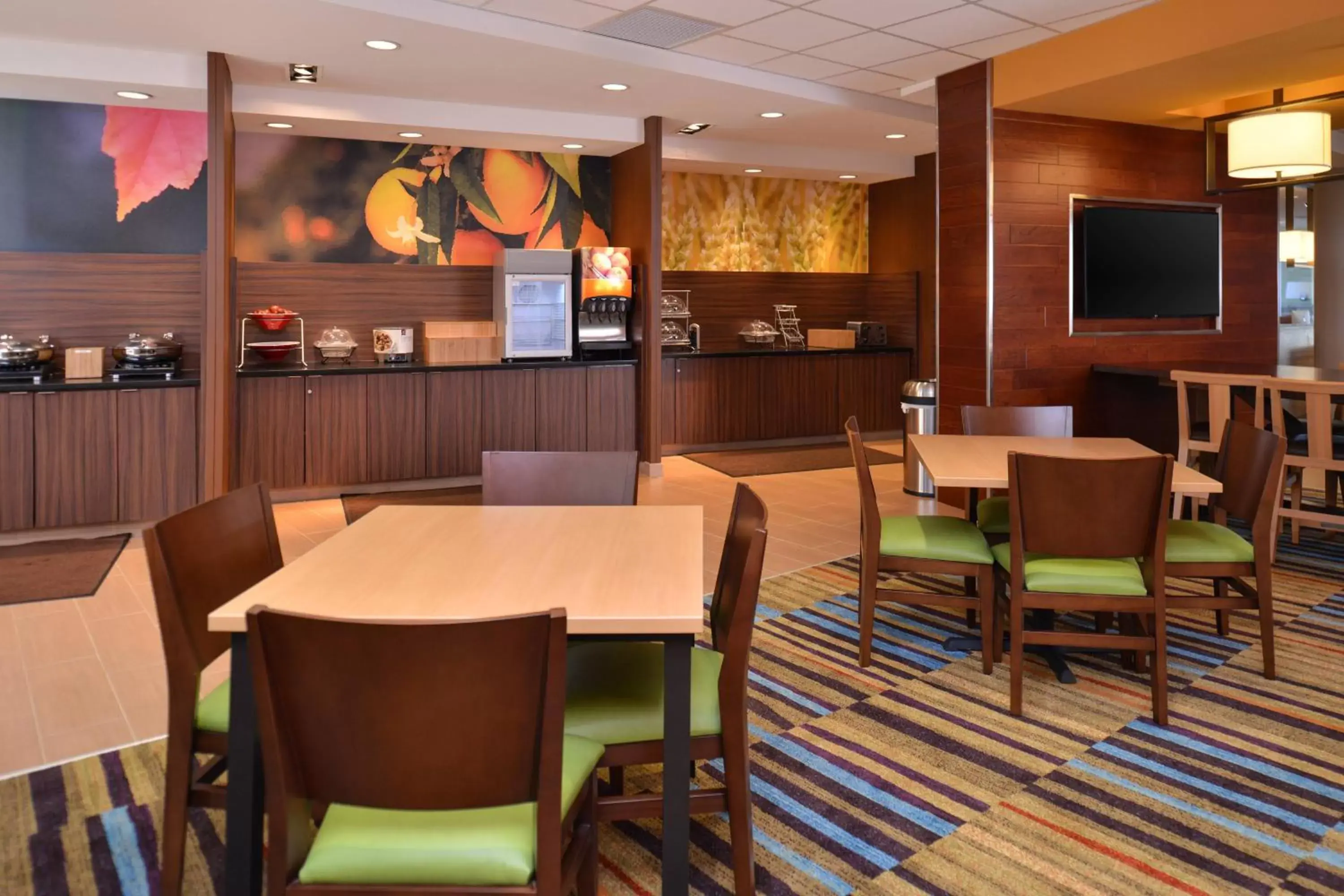 Breakfast, Restaurant/Places to Eat in Fairfield Inn & Suites by Marriott Sacramento Airport Woodland