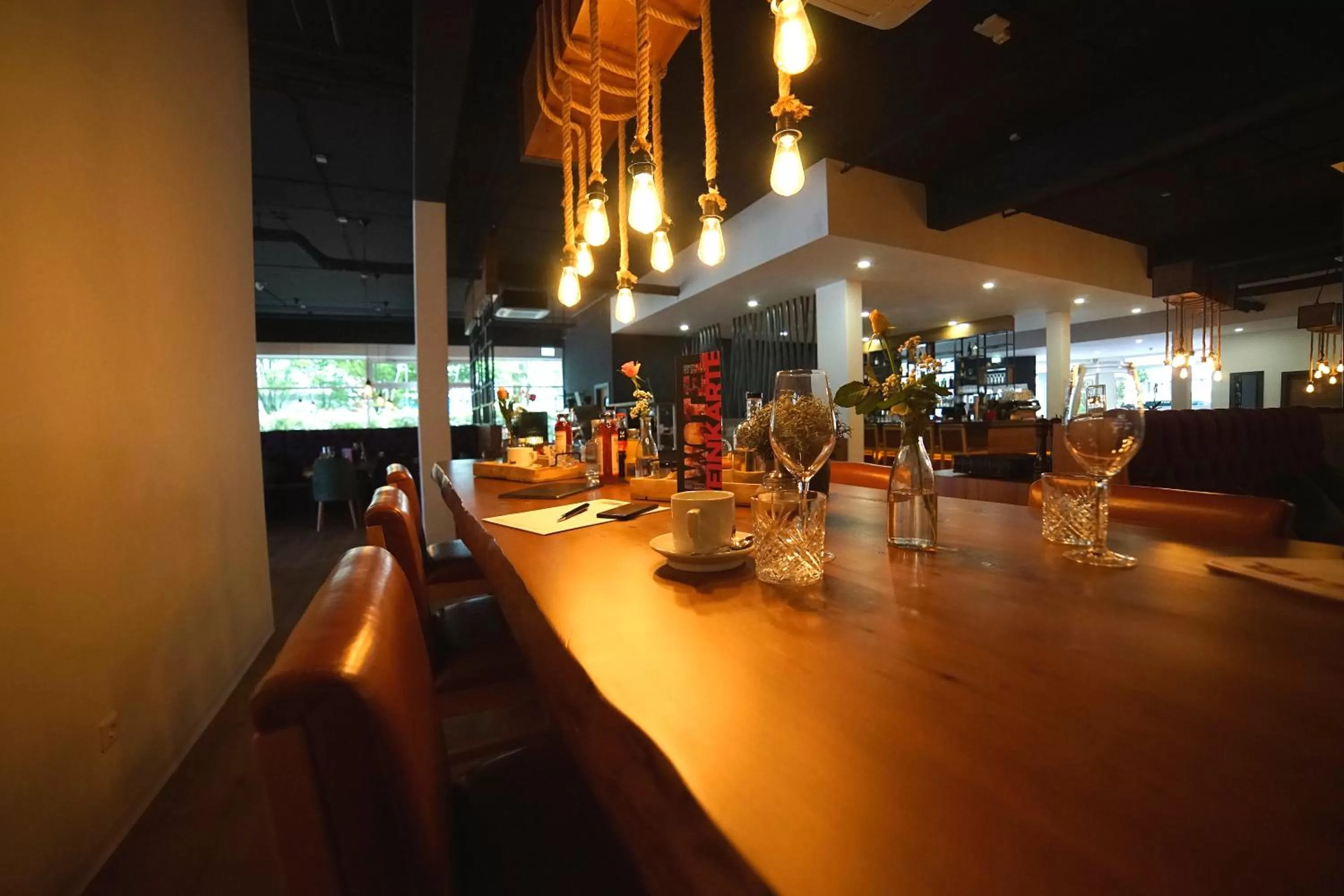 Lounge or bar in DIWOTEL by Trip Inn Frankfurt Airport Dreieich