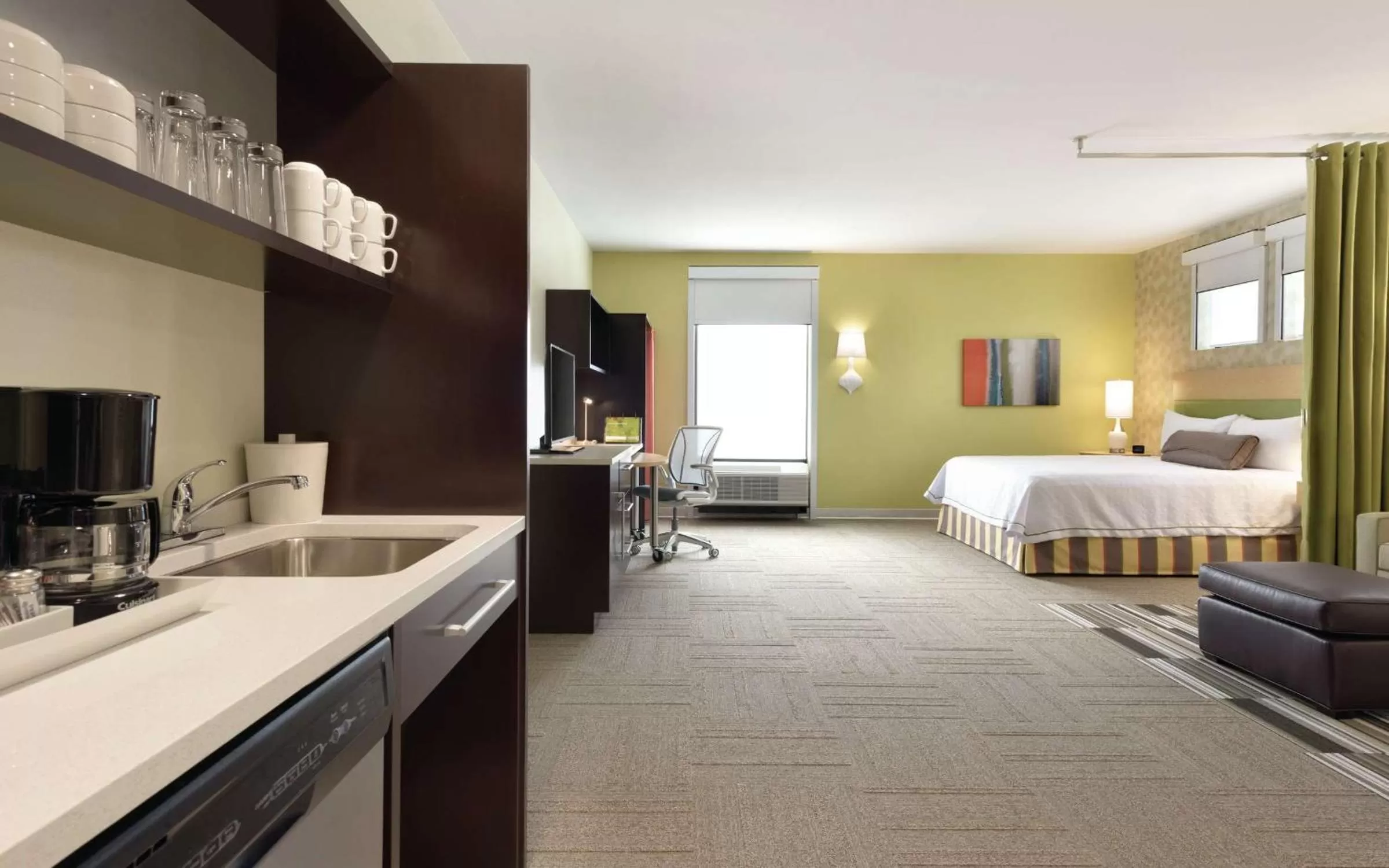TV and multimedia, Bed in Home2 Suites By Hilton La Crosse