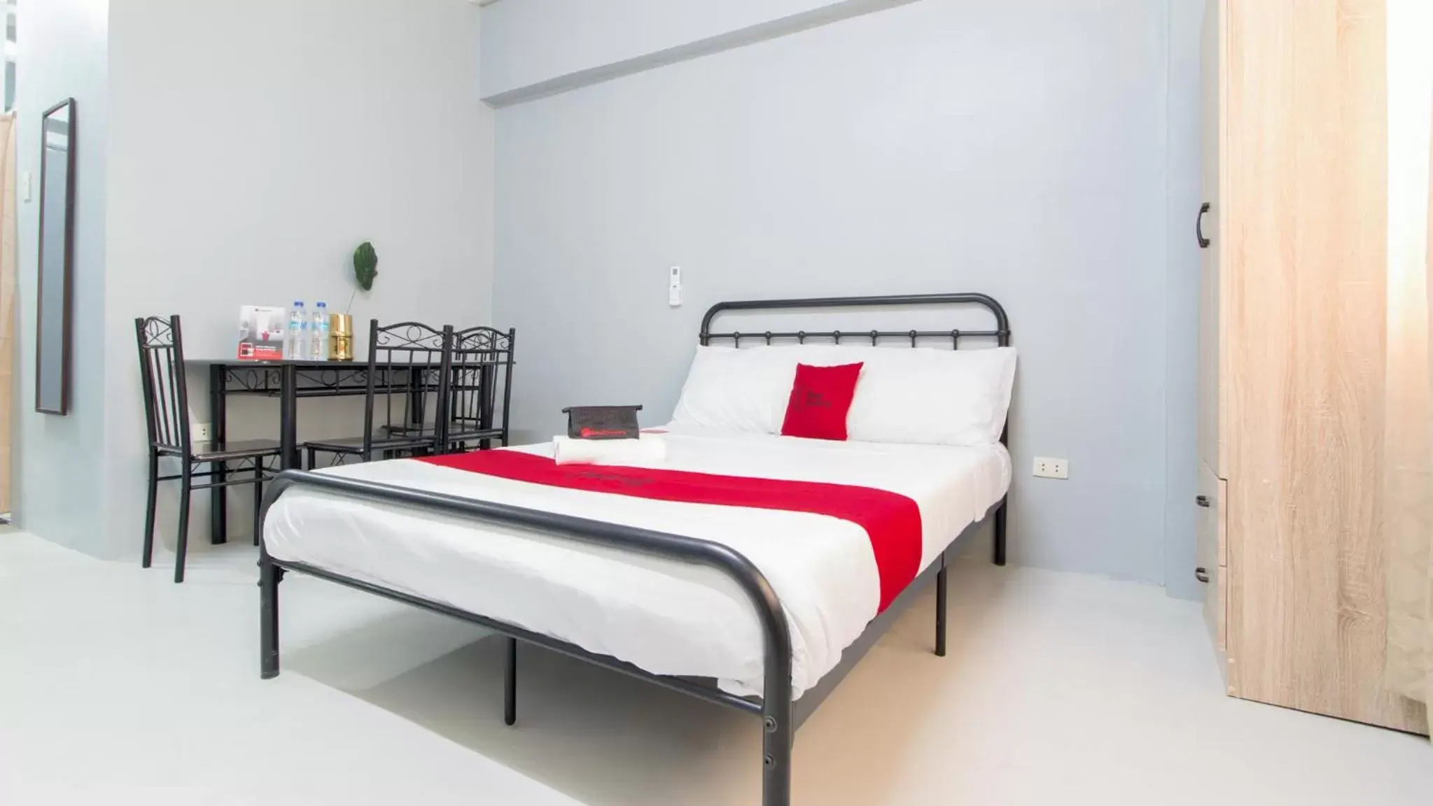 Bed in RedDoorz @ Sunfields Lipa Batangas Bed in RedDoorz @ Sunfields Lipa Batangas