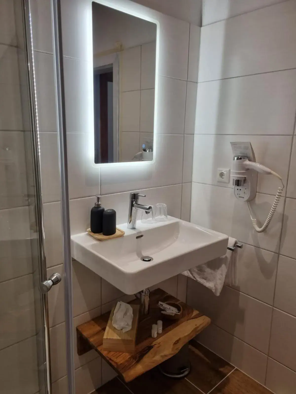 Bathroom in Alpenhof