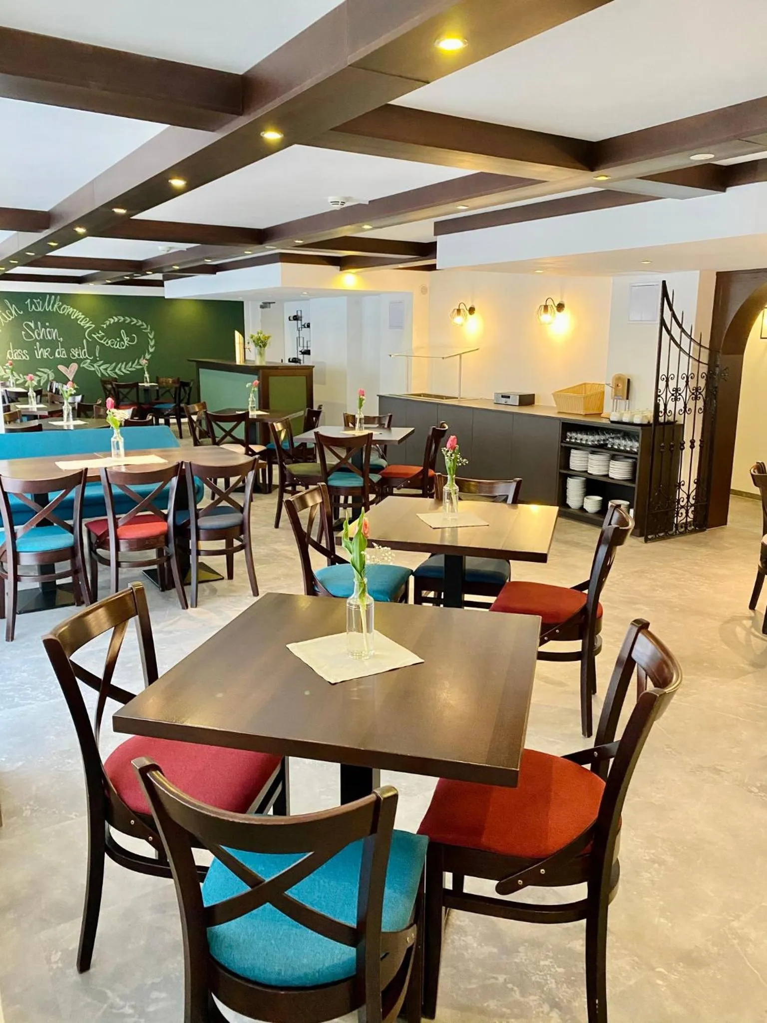 Restaurant/places to eat in Burghotel Nürnberg