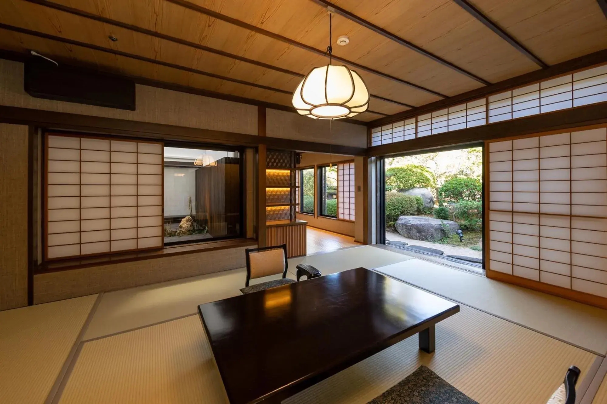 Photo of the whole room in Haginoyado Tomoe Ryokan