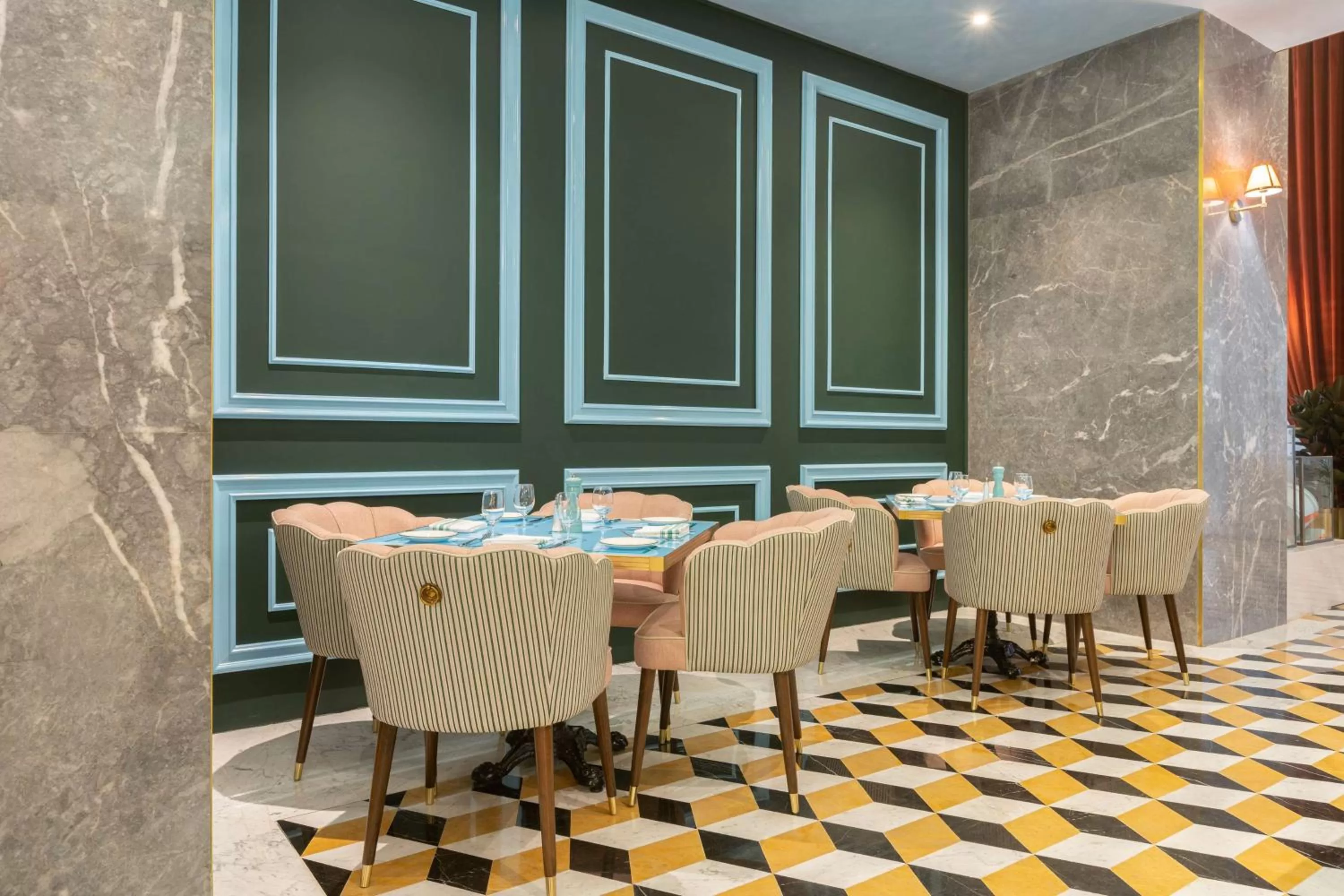 Restaurant/places to eat in Mansard Riyadh, a Radisson Collection Hotel