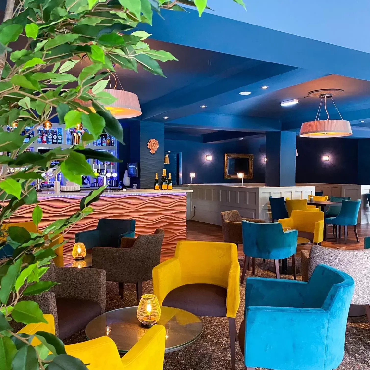 Lounge or bar in South Sands Hotel