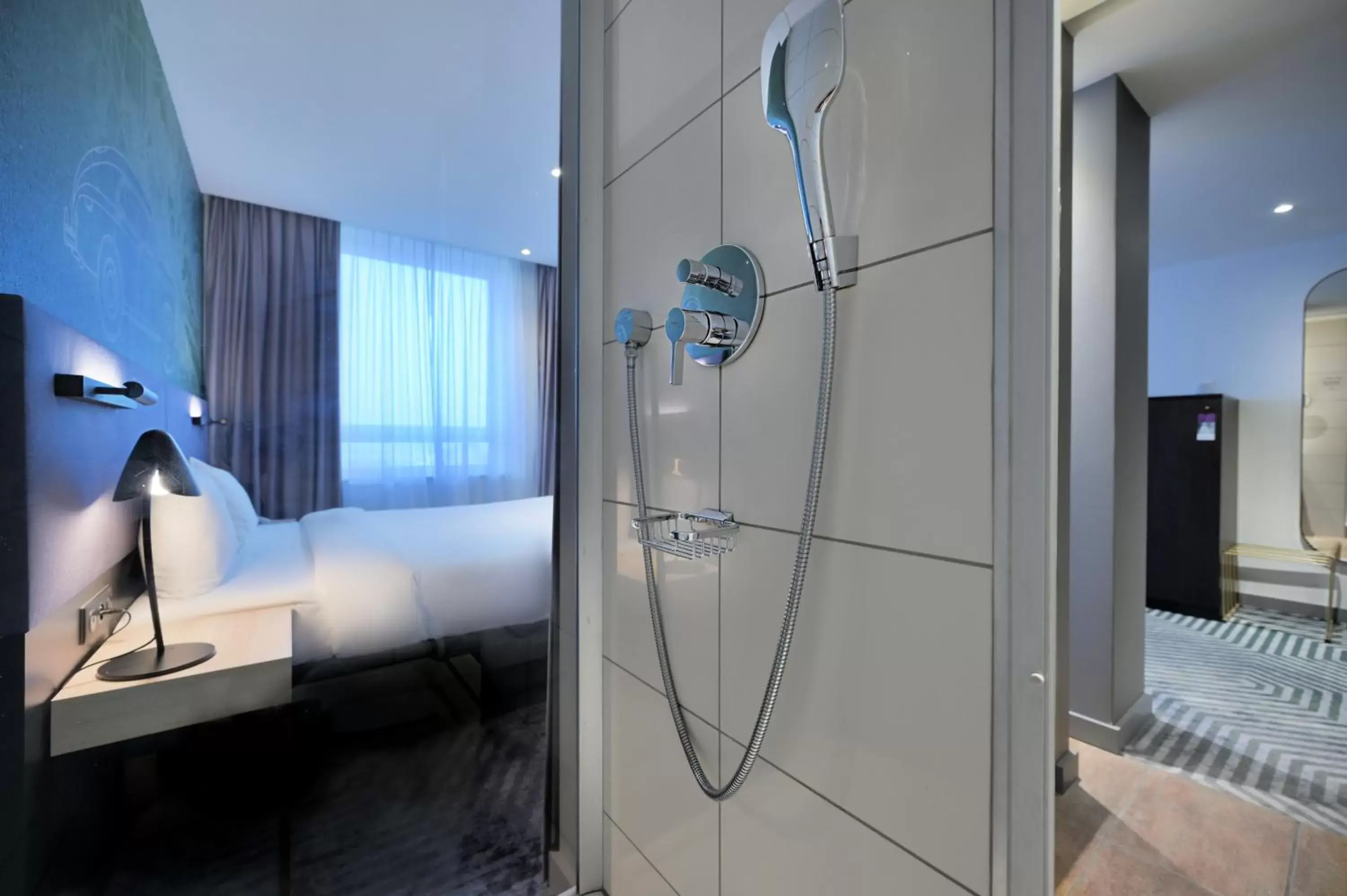 Shower, Bathroom in Mercure Warszawa Grand