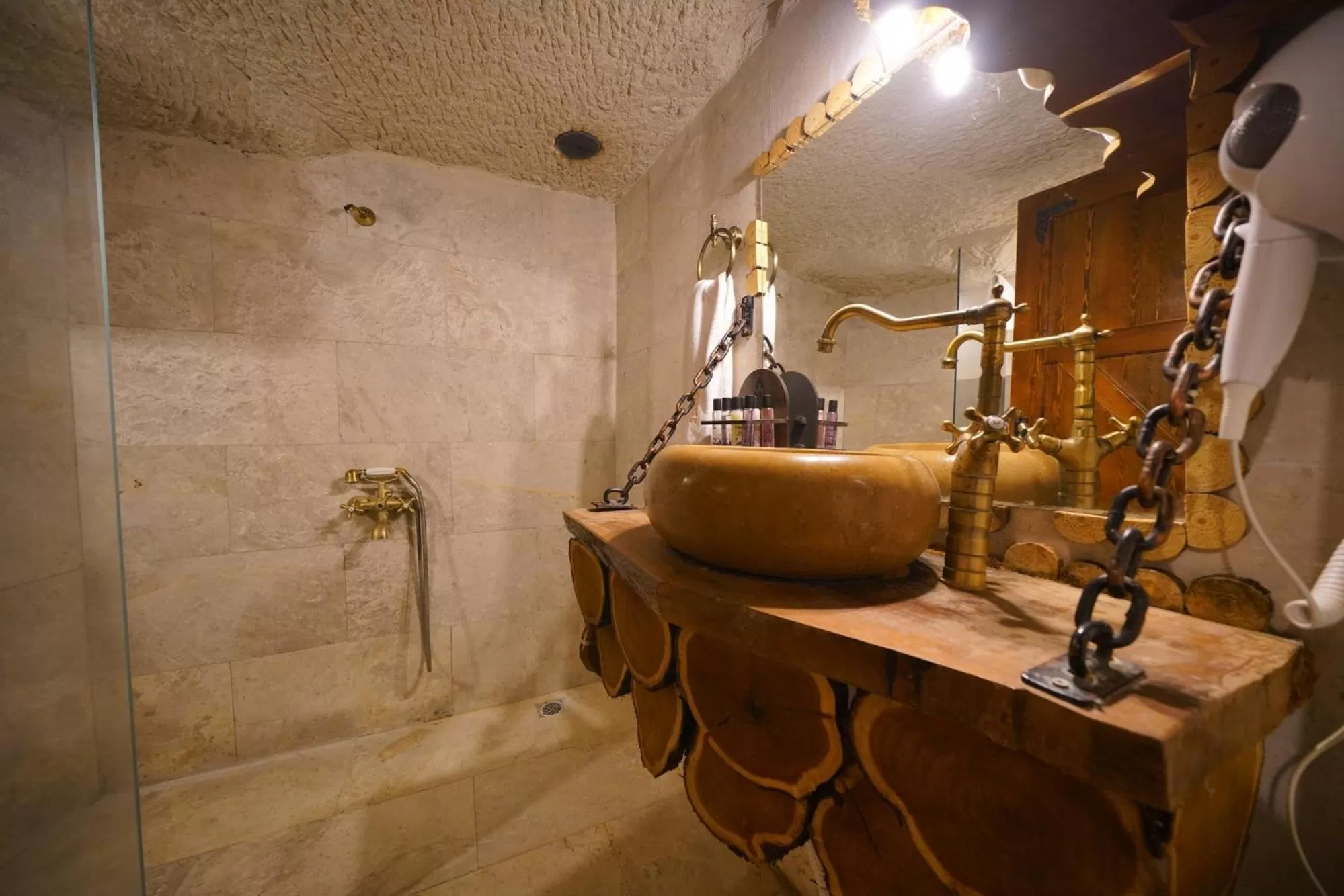 Shower in Cappadocia Nar Cave House & Swimming Pool